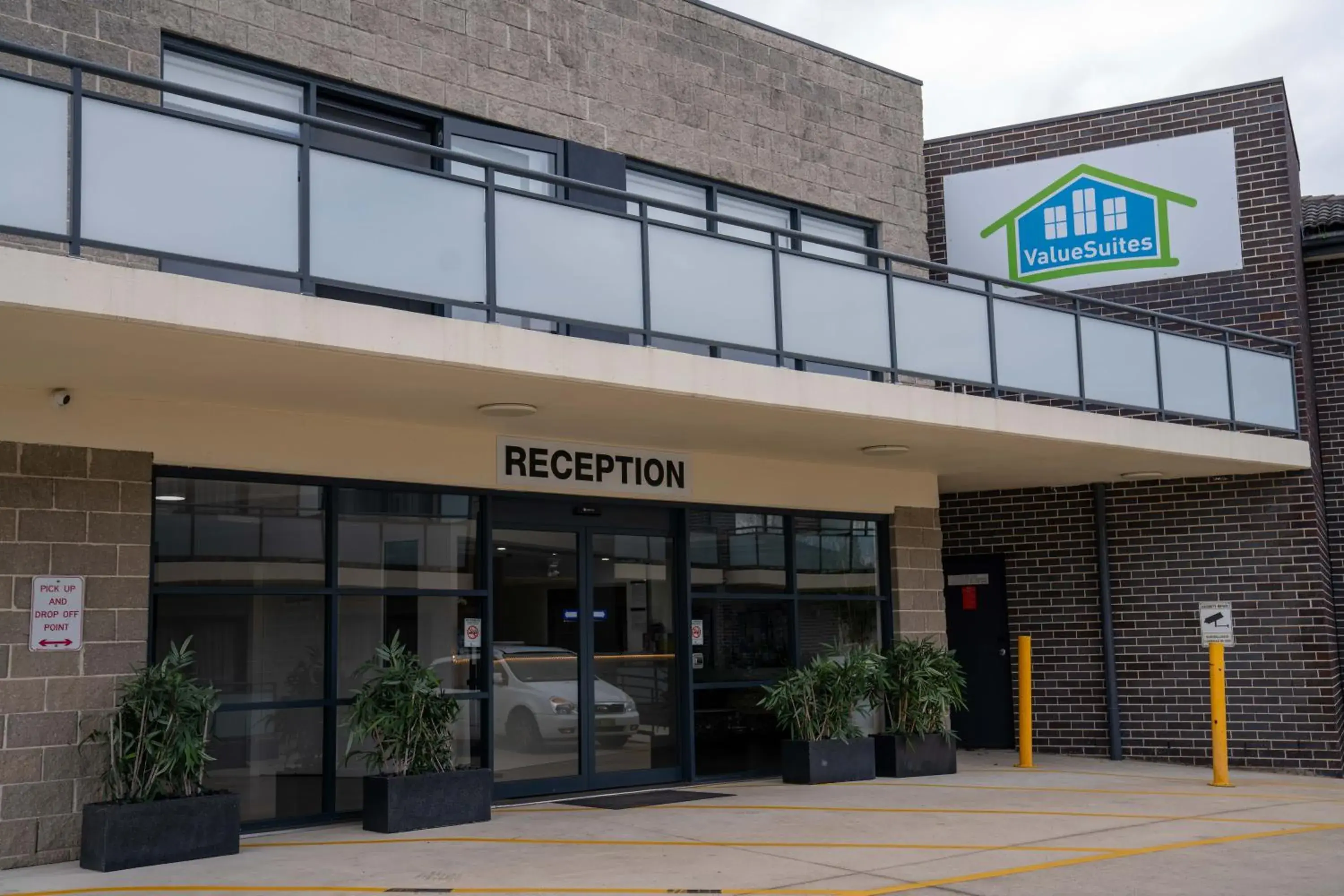 Lobby or reception in Value Suites Penrith Lobby or reception in Value Suites Penrith