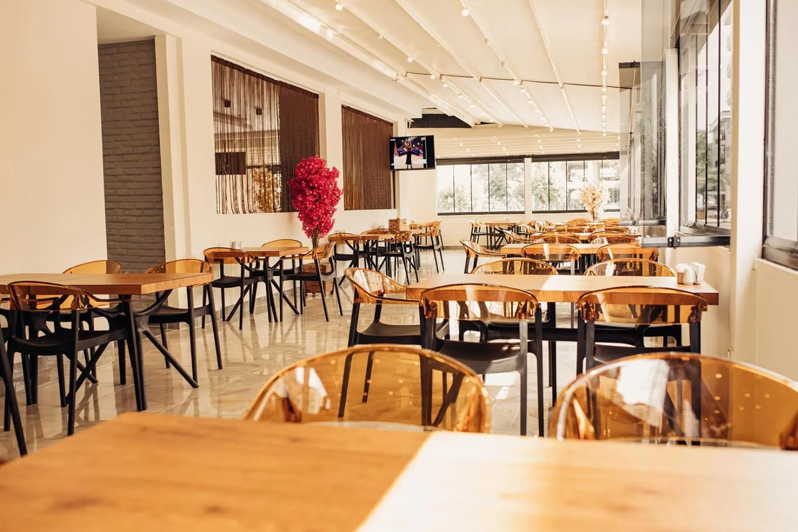 Restaurant/places to eat in Niva Atakum Otel