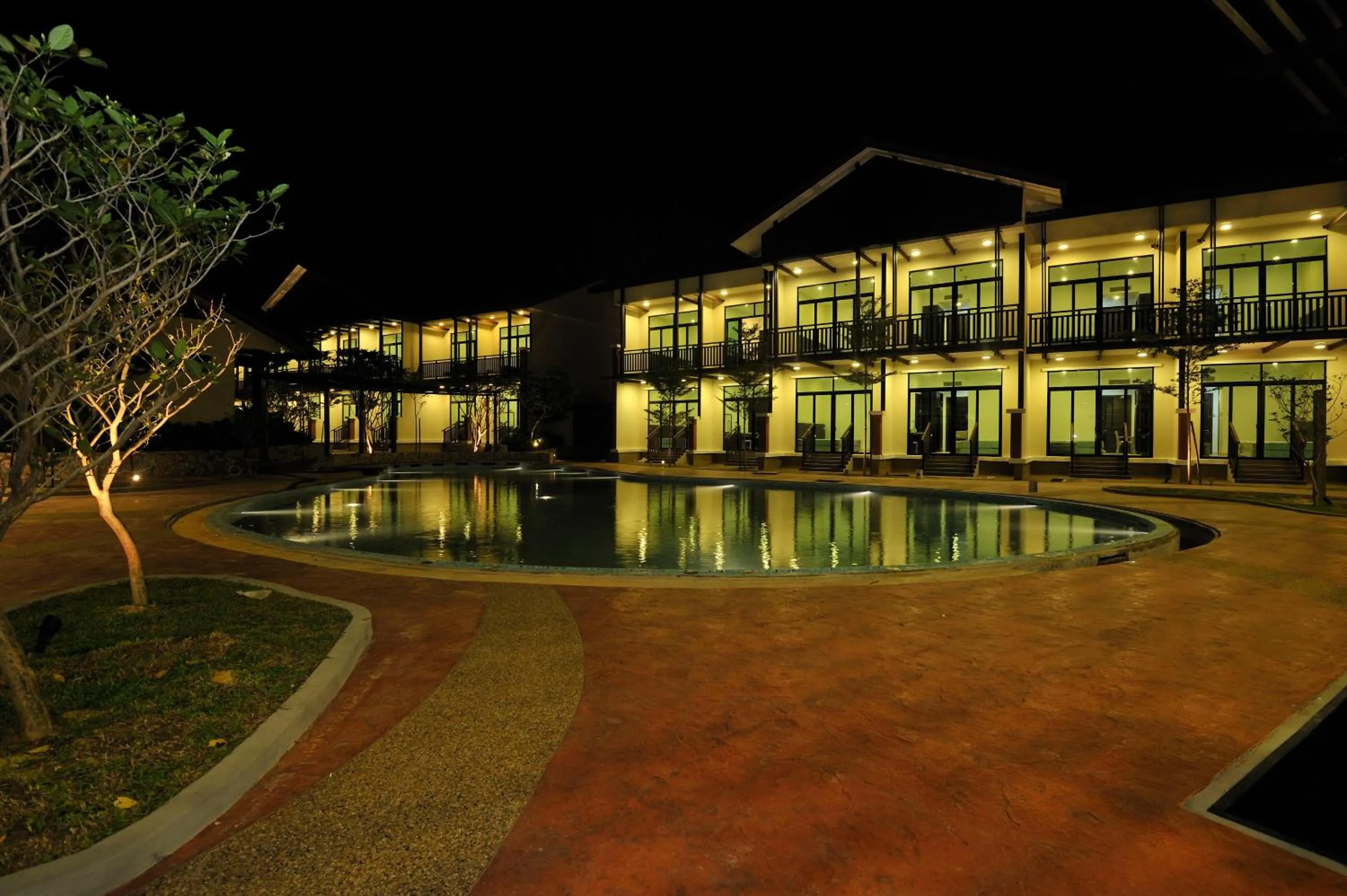 Swimming pool in Espira Kinrara