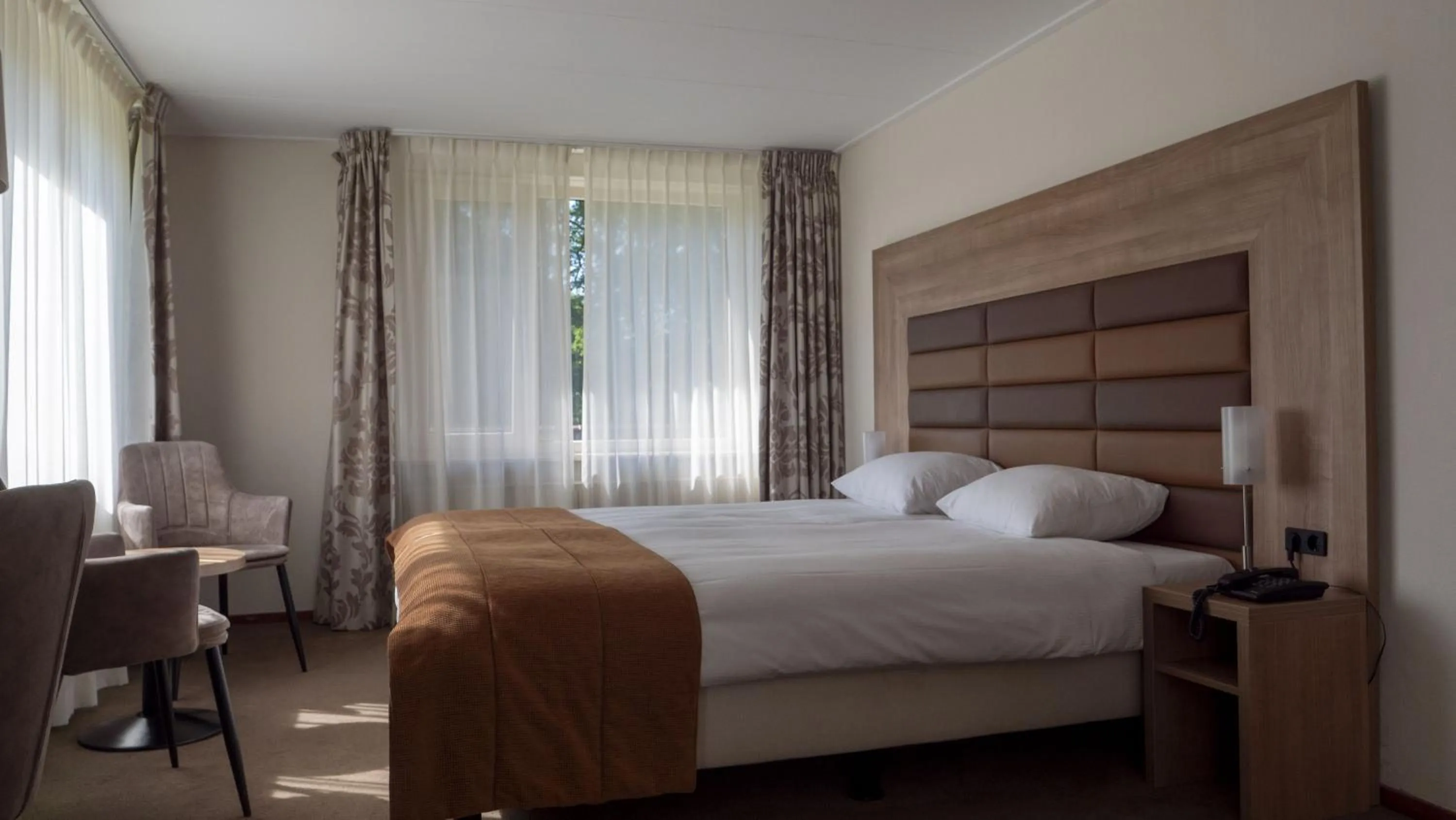 Bed in Hotel de Landmarke by Flow