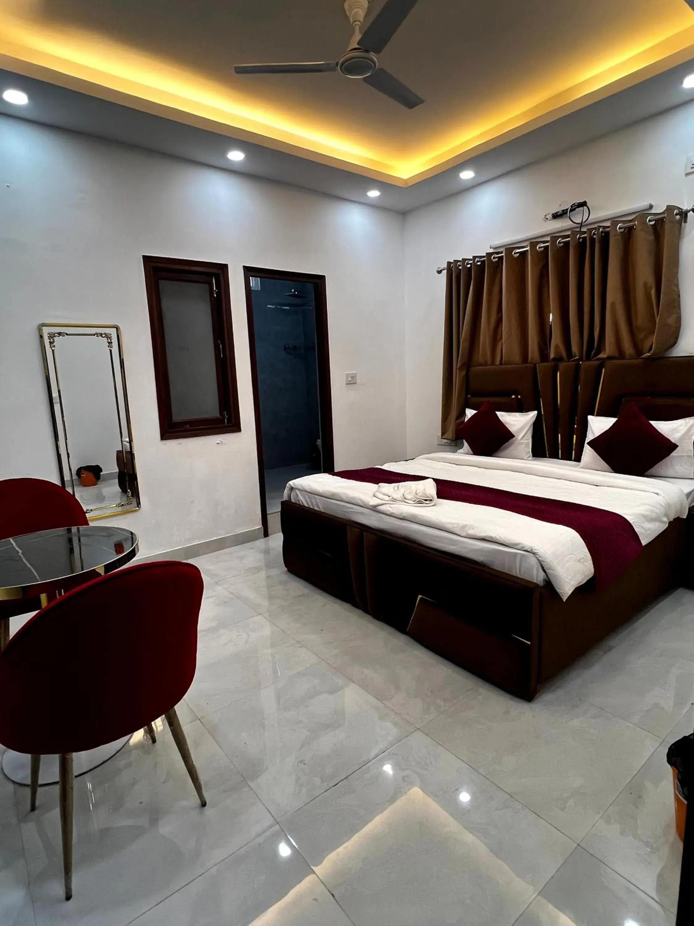 Bed in Hotel Trending Stay Bed in Hotel Trending Stay