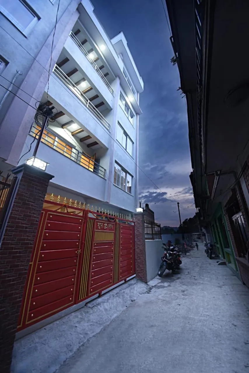 Property building in Alpine Apartment and Homestay