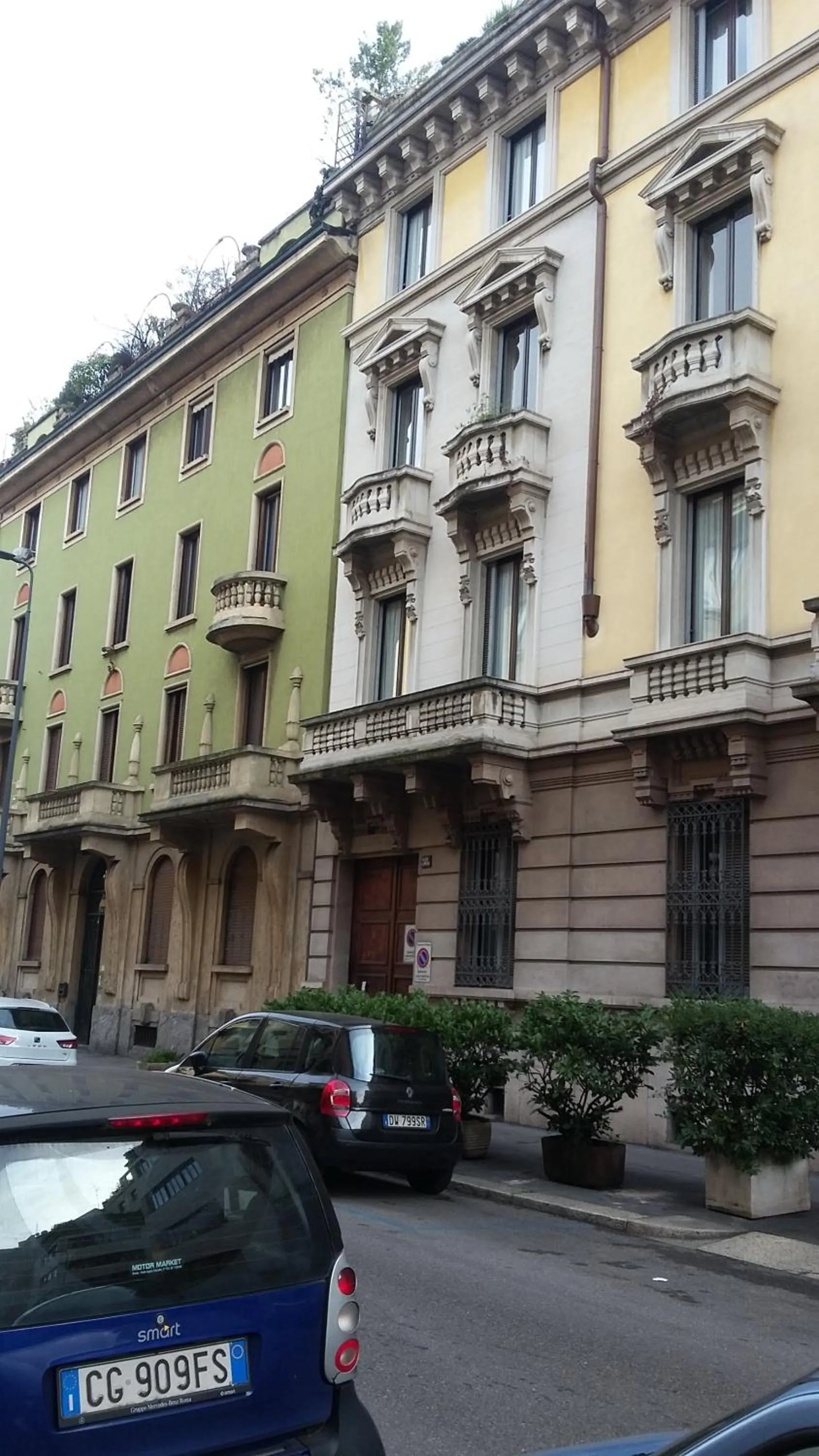 Street view in Bed+Art Milano Centrale