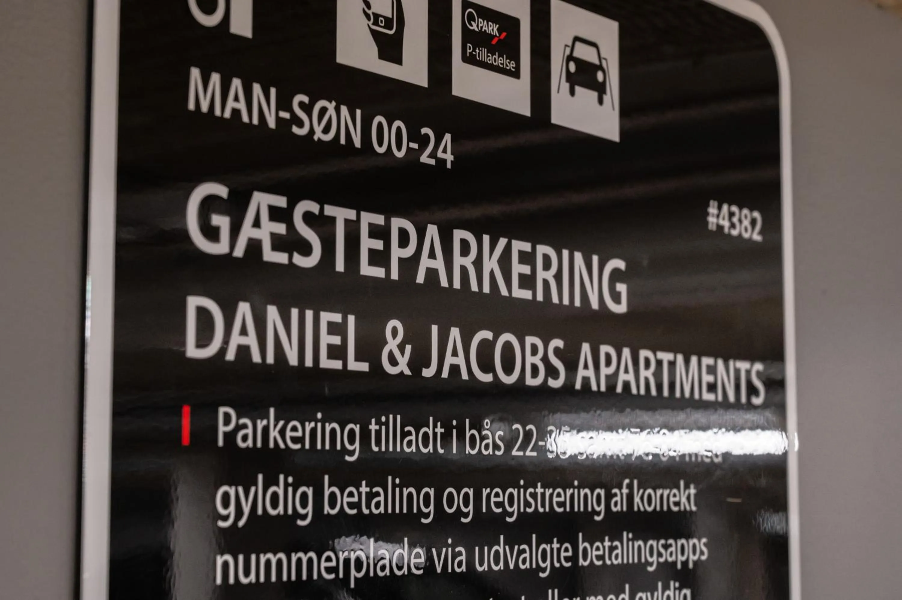 Parking in Daniel&Jacob's urban studios and boutique apartments