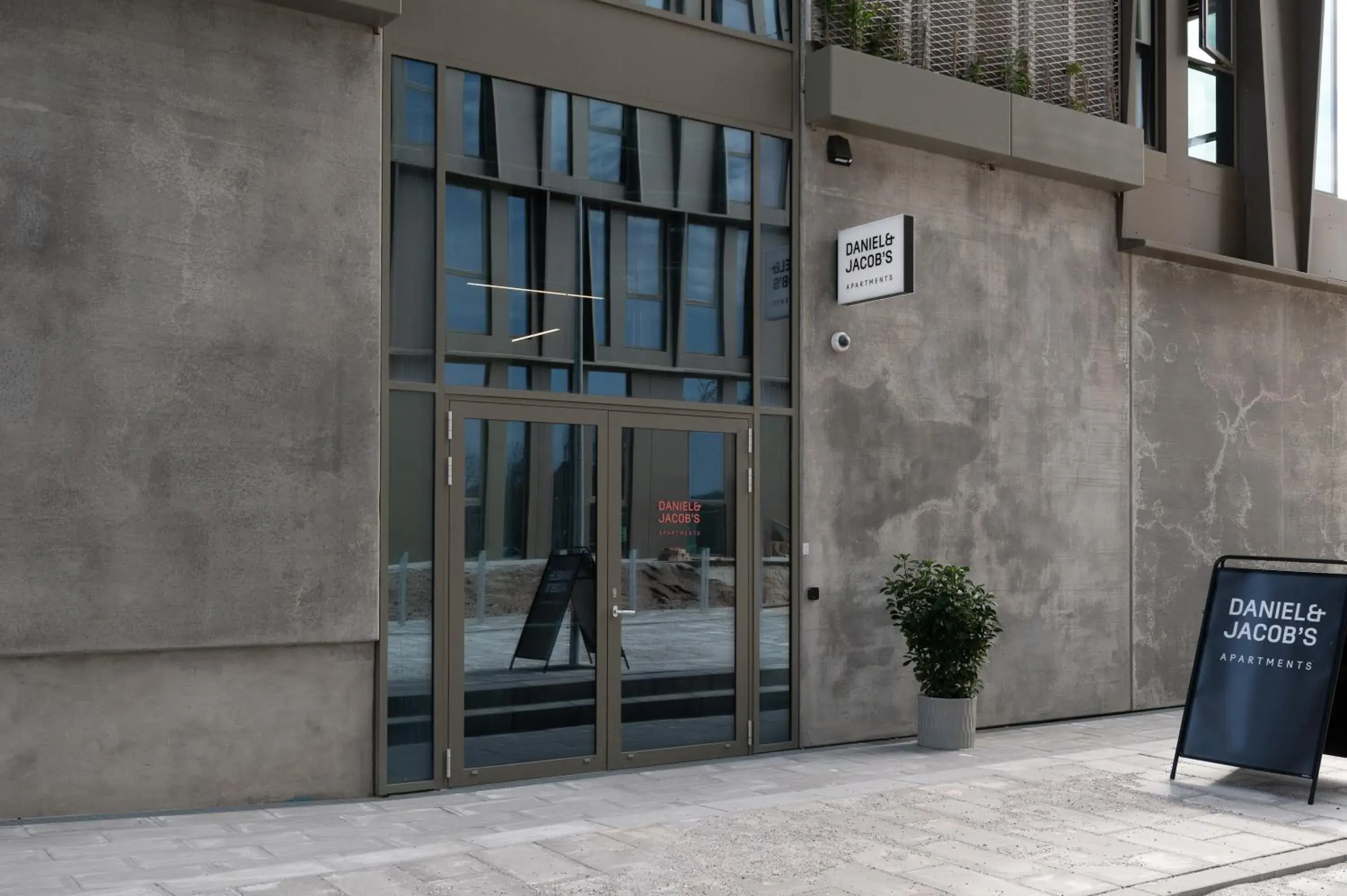 Facade/entrance in Daniel&Jacob's urban studios and boutique apartments Facade/entrance in Daniel&Jacob's urban studios and boutique apartments
