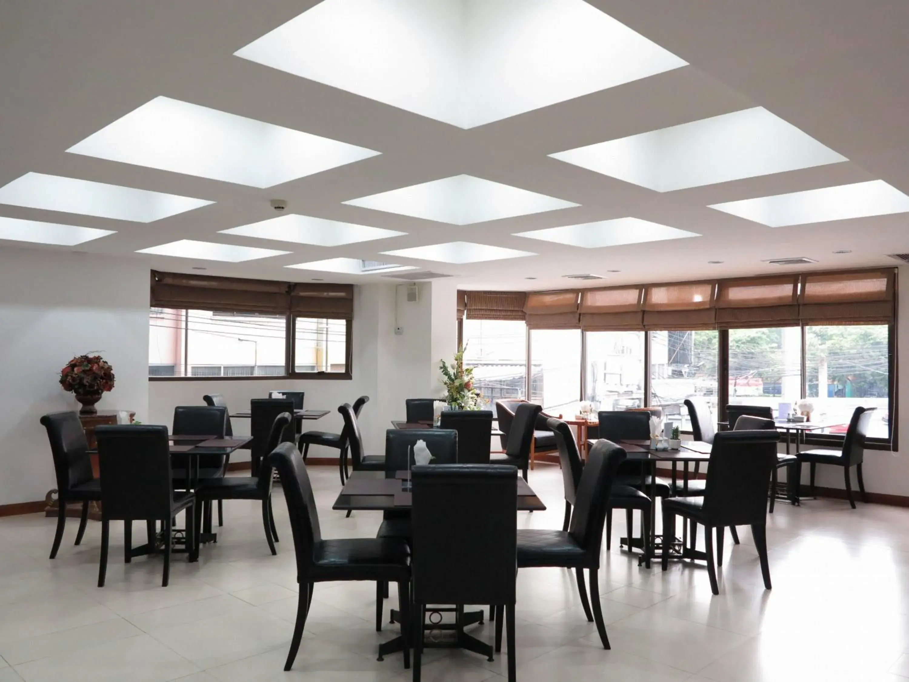 Restaurant/places to eat in The Grand Sathorn Restaurant/places to eat in The Grand Sathorn