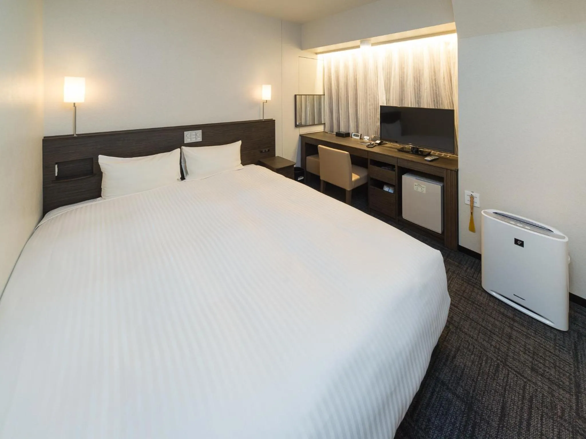 Photo of the whole room, Bed in Sotetsu Fresa Inn Ochanomizu Jimbocho