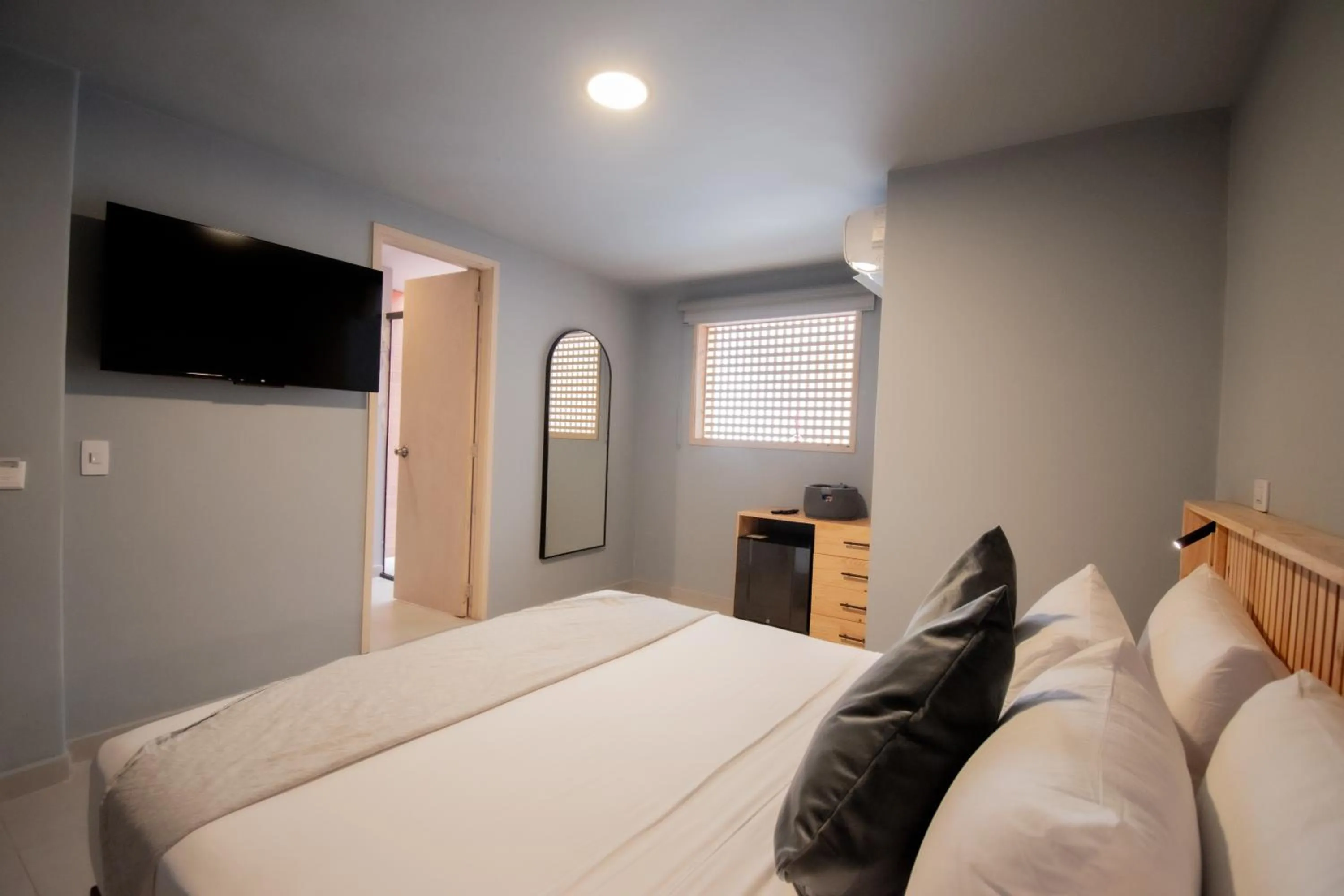 Photo of the whole room, Bed in Leviu by Bernalo Hotels