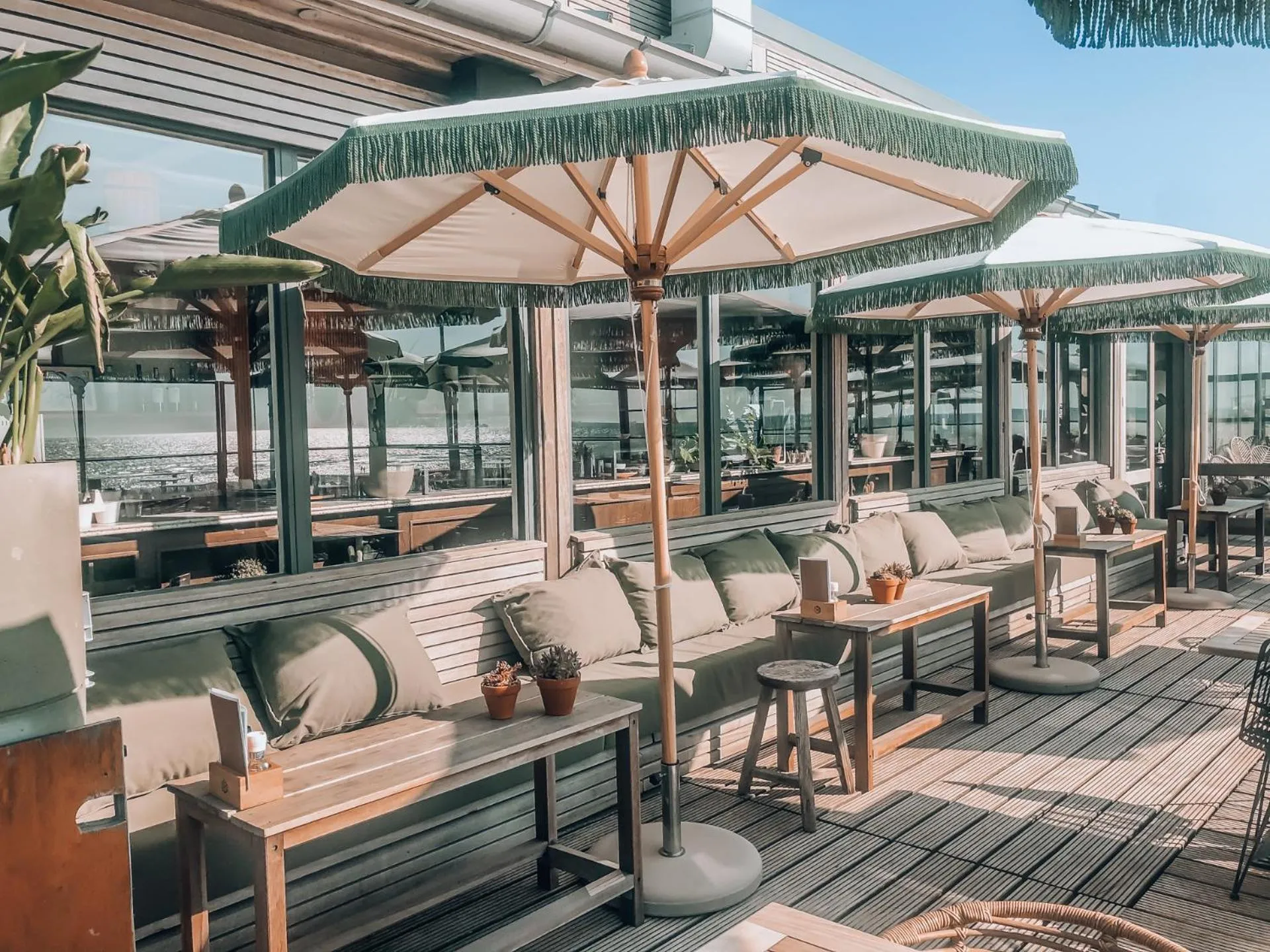 Beach in Prominent Inn Hotel