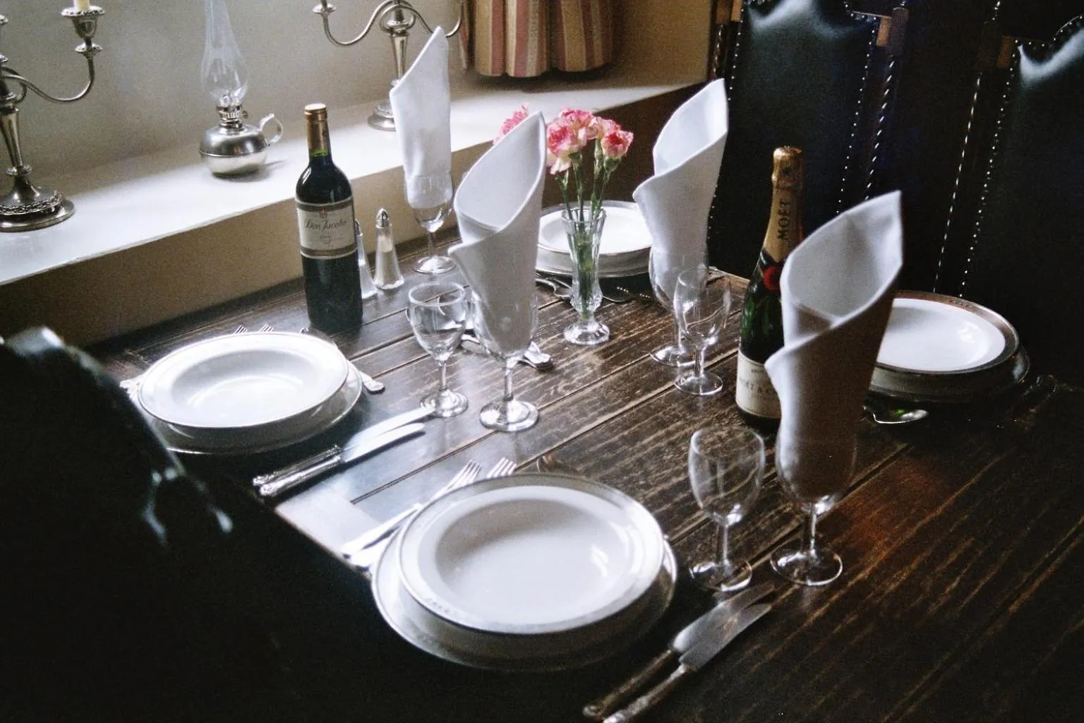 Restaurant/places to eat in Hollies Hotel