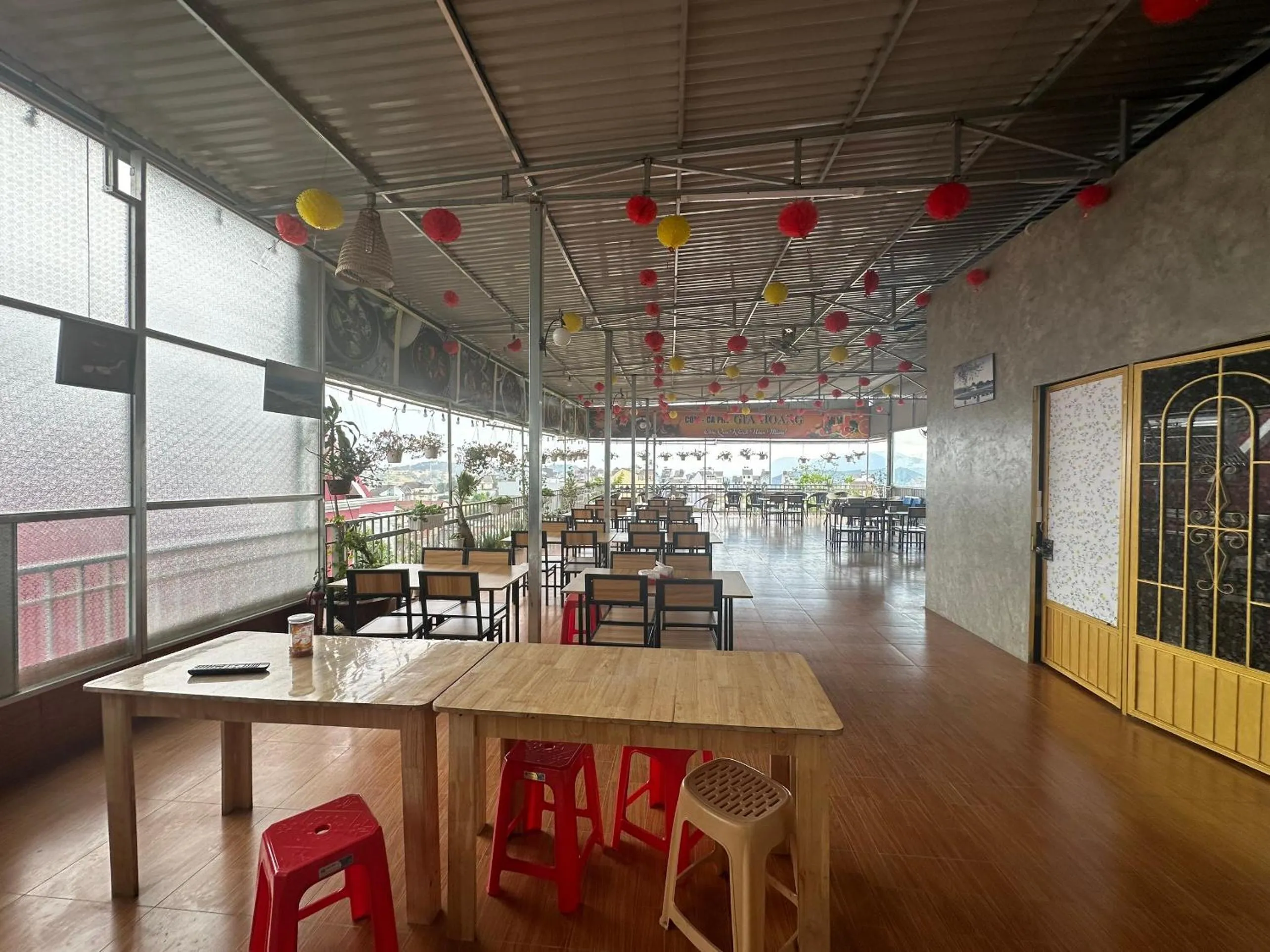 Lobby or reception in OYO 1228 Gia Hoang Homestay