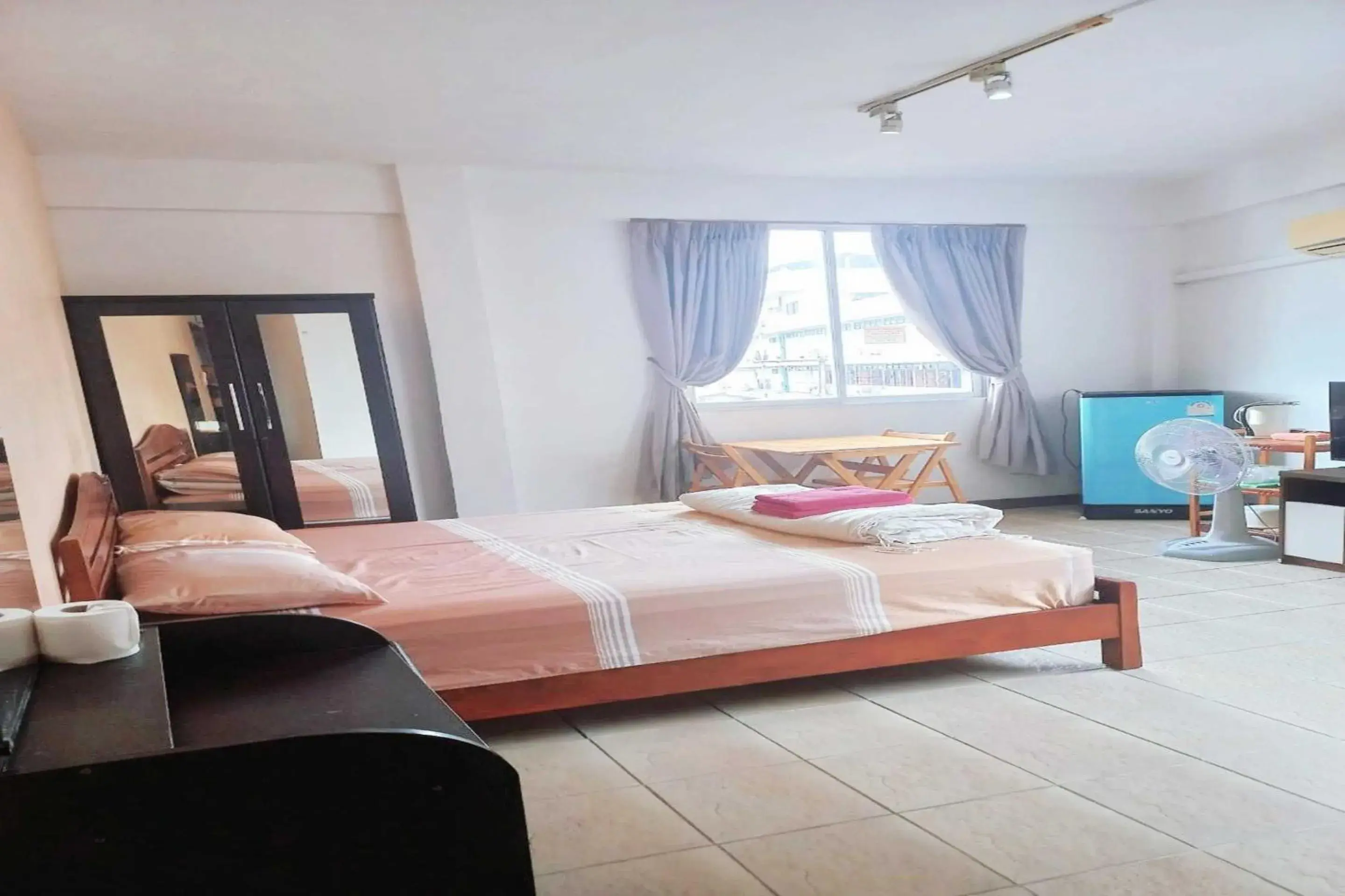 Bedroom, Bed in OYO 75474 Funkey Fulung Andy & Tan Guest House Bedroom, Bed in OYO 75474 Funkey Fulung Andy & Tan Guest House