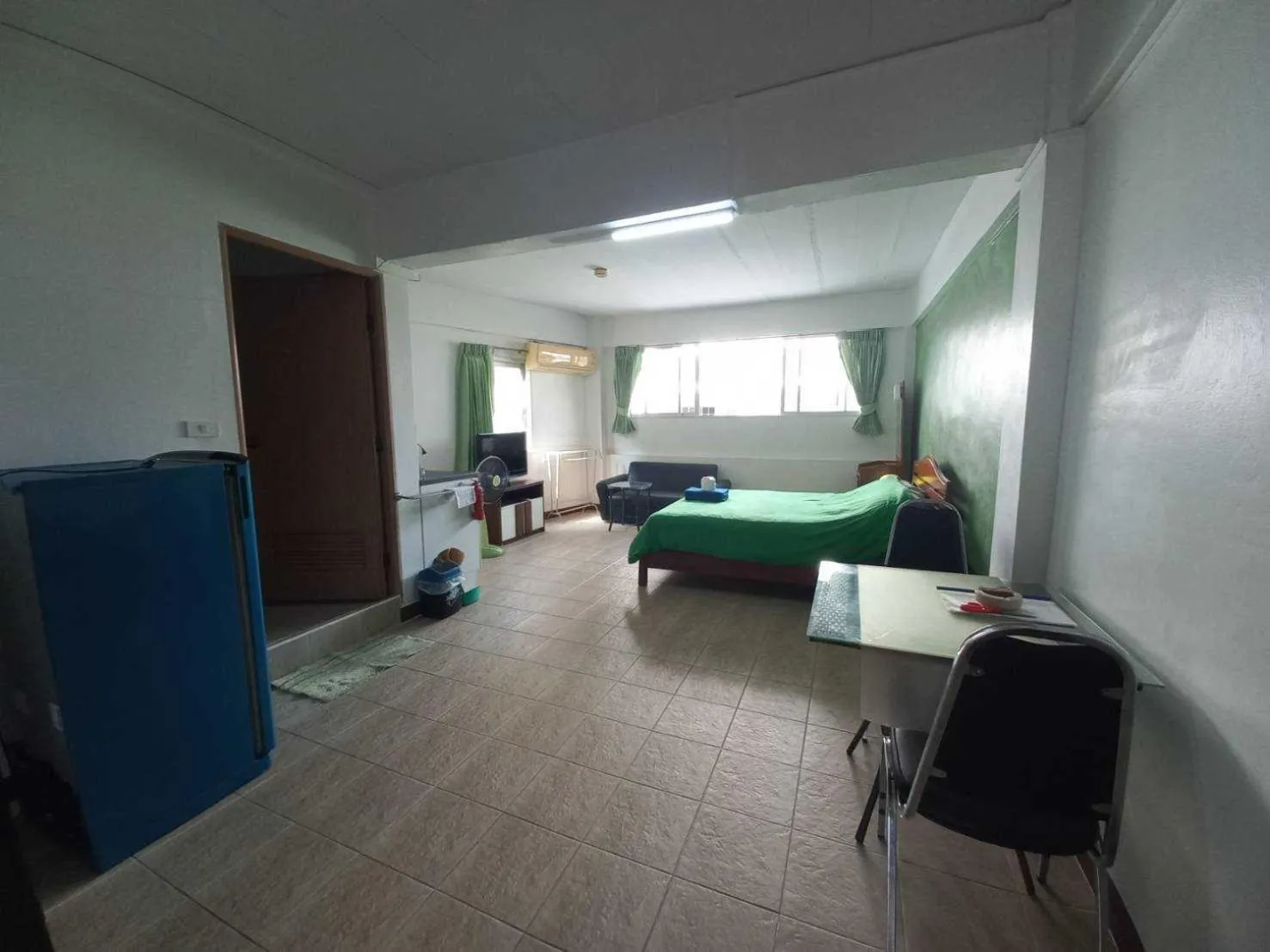 Bedroom, Bed in OYO 75474 Funkey Fulung Andy & Tan Guest House