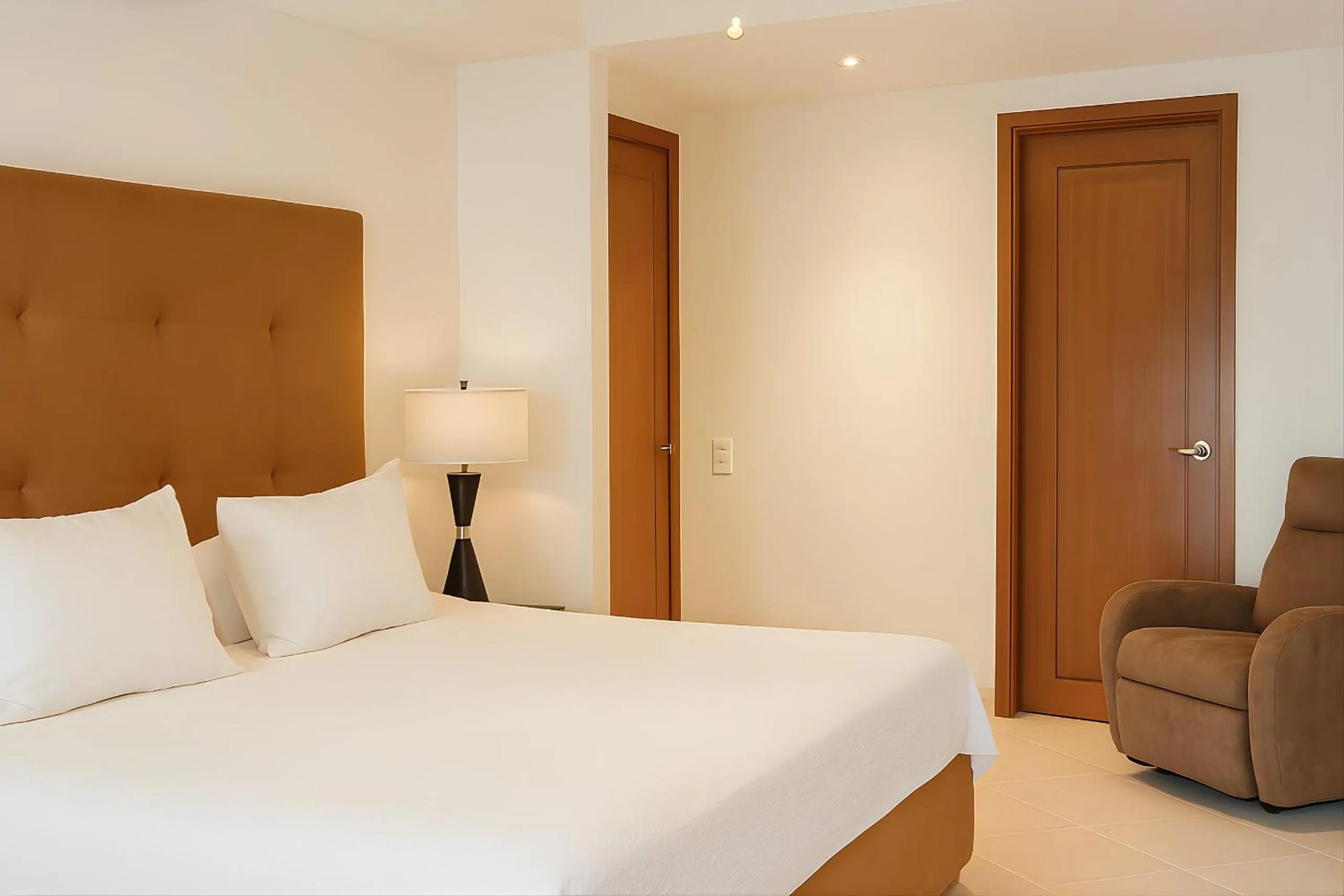 Bed in Grand Venetian Comfort