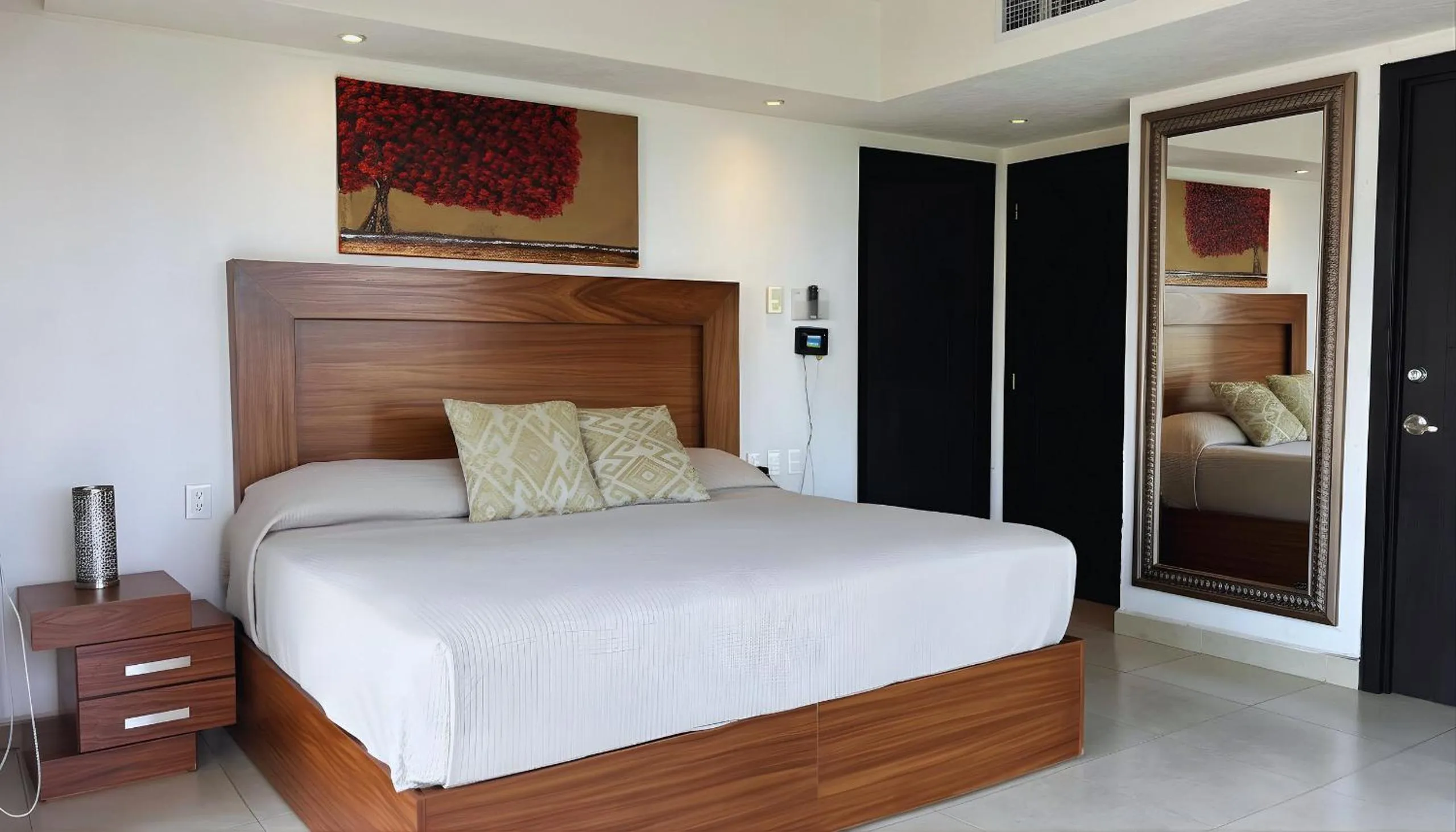 Bed in Grand Venetian Comfort