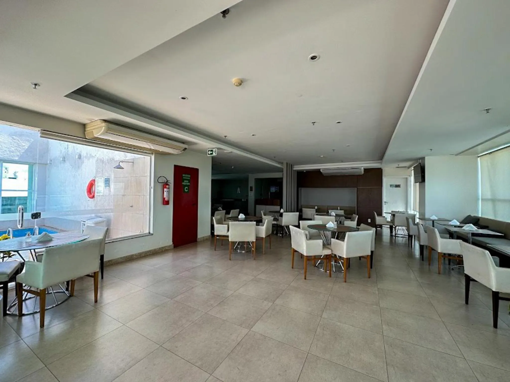 Restaurant/places to eat in Flat Família Saint Moritz Brasília Hotel