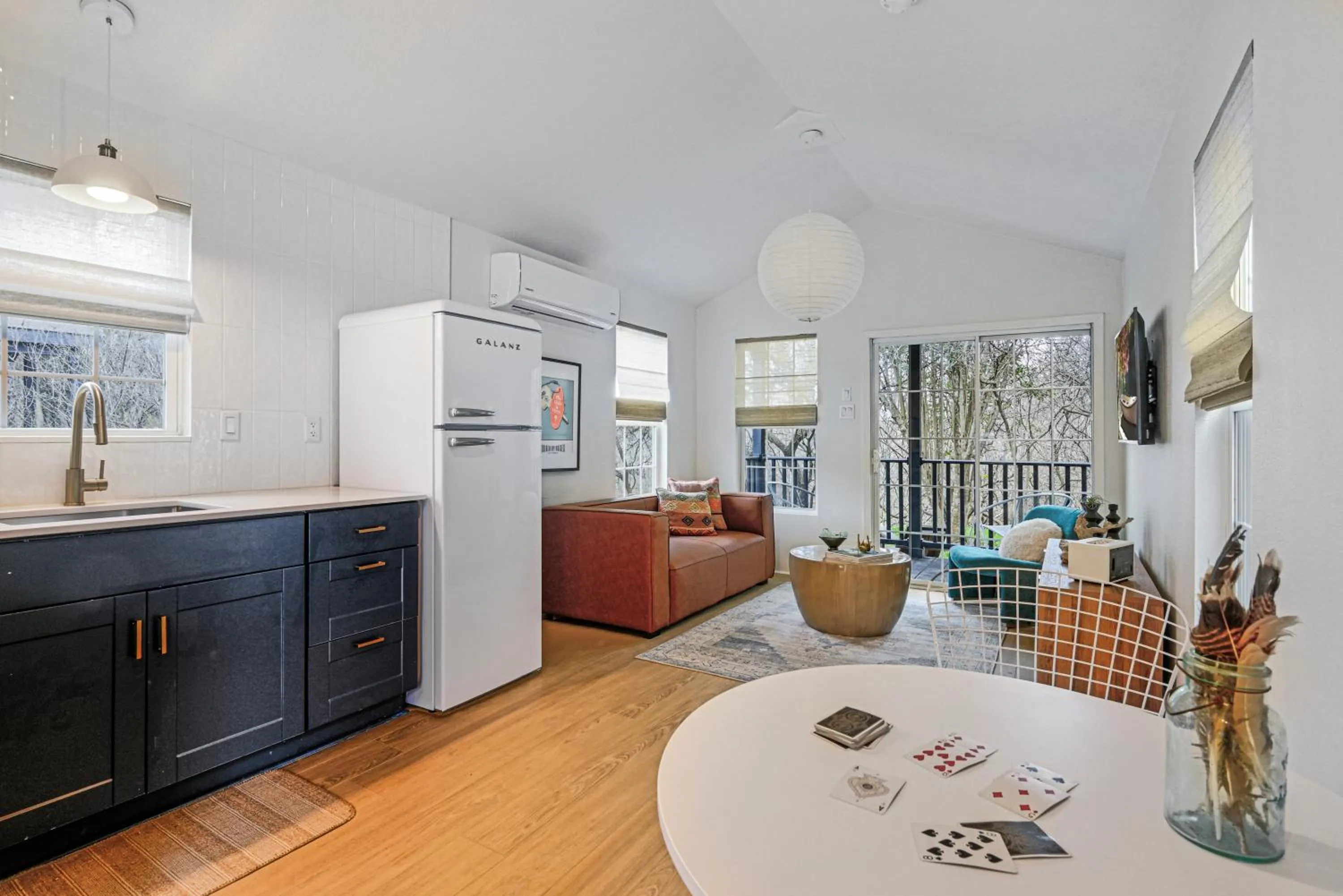 Living room in Melrose River Club Resort