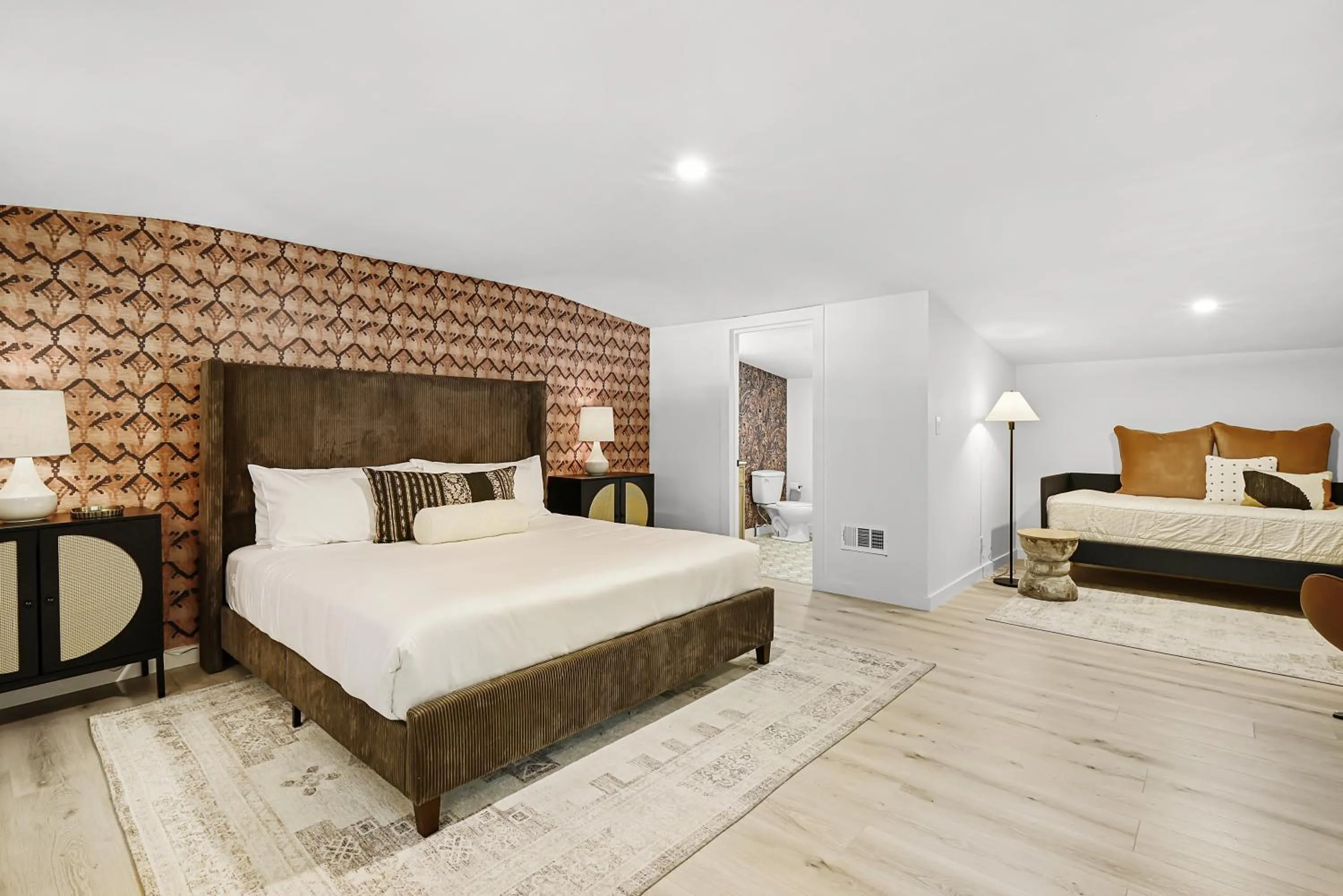 Bed in Melrose River Club Resort