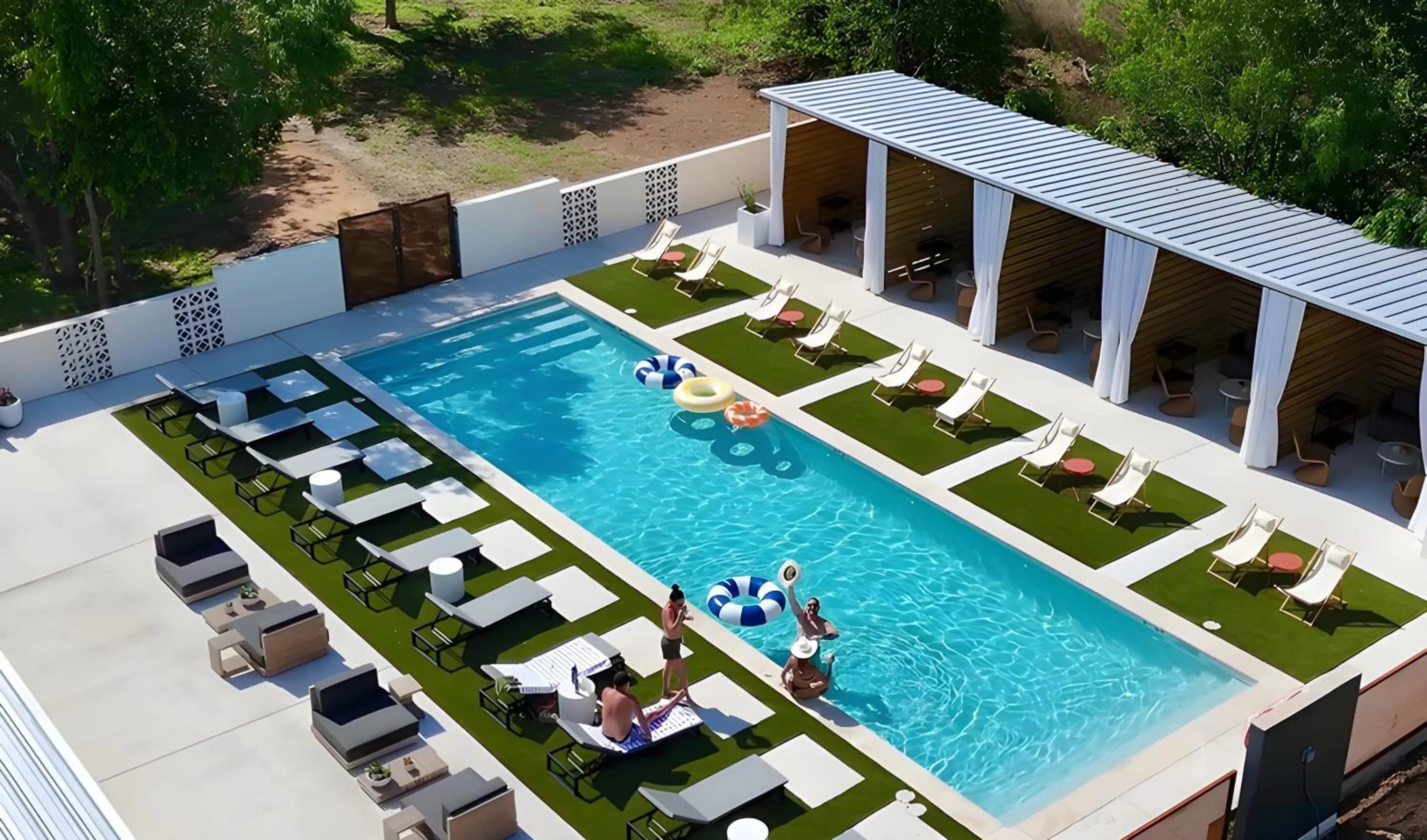 Spring in Melrose River Club Resort