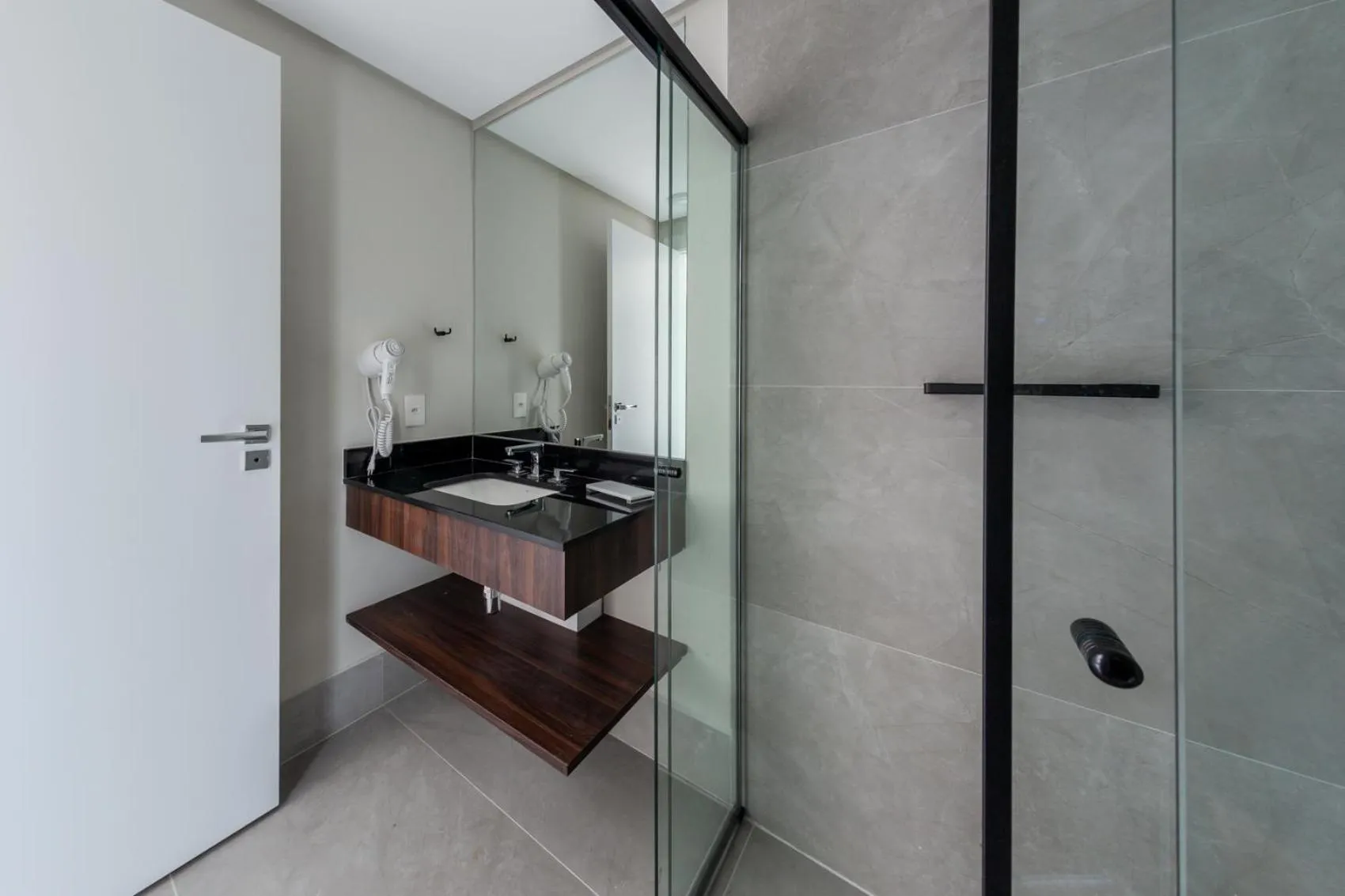 Shower in Charlie Ibirapuera - Perto da Bienal e Aeroporto CGH