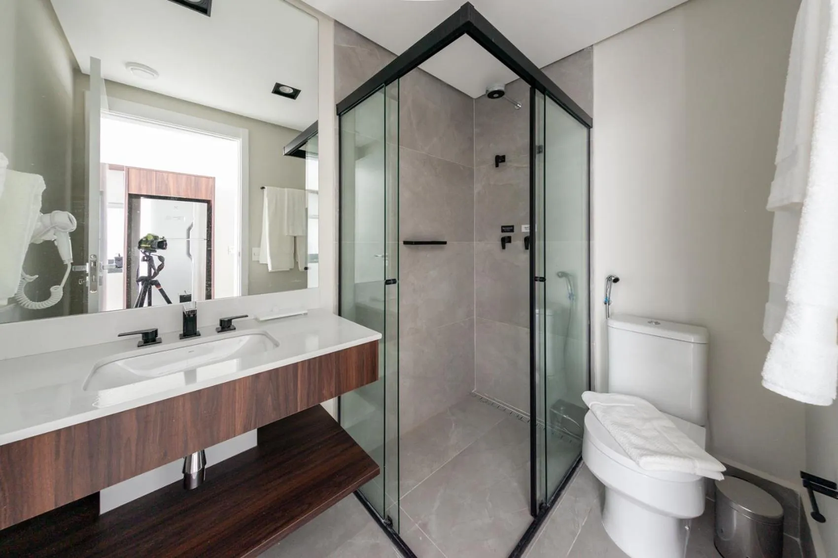 Shower in Charlie Ibirapuera - Perto da Bienal e Aeroporto CGH