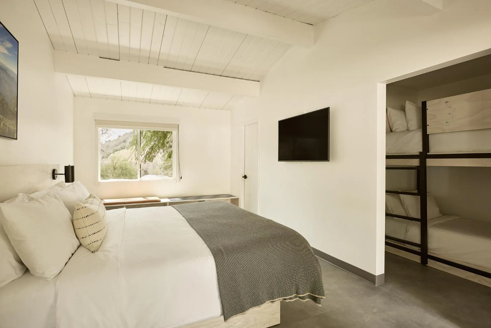 Bed in AutoCamp Sequoia