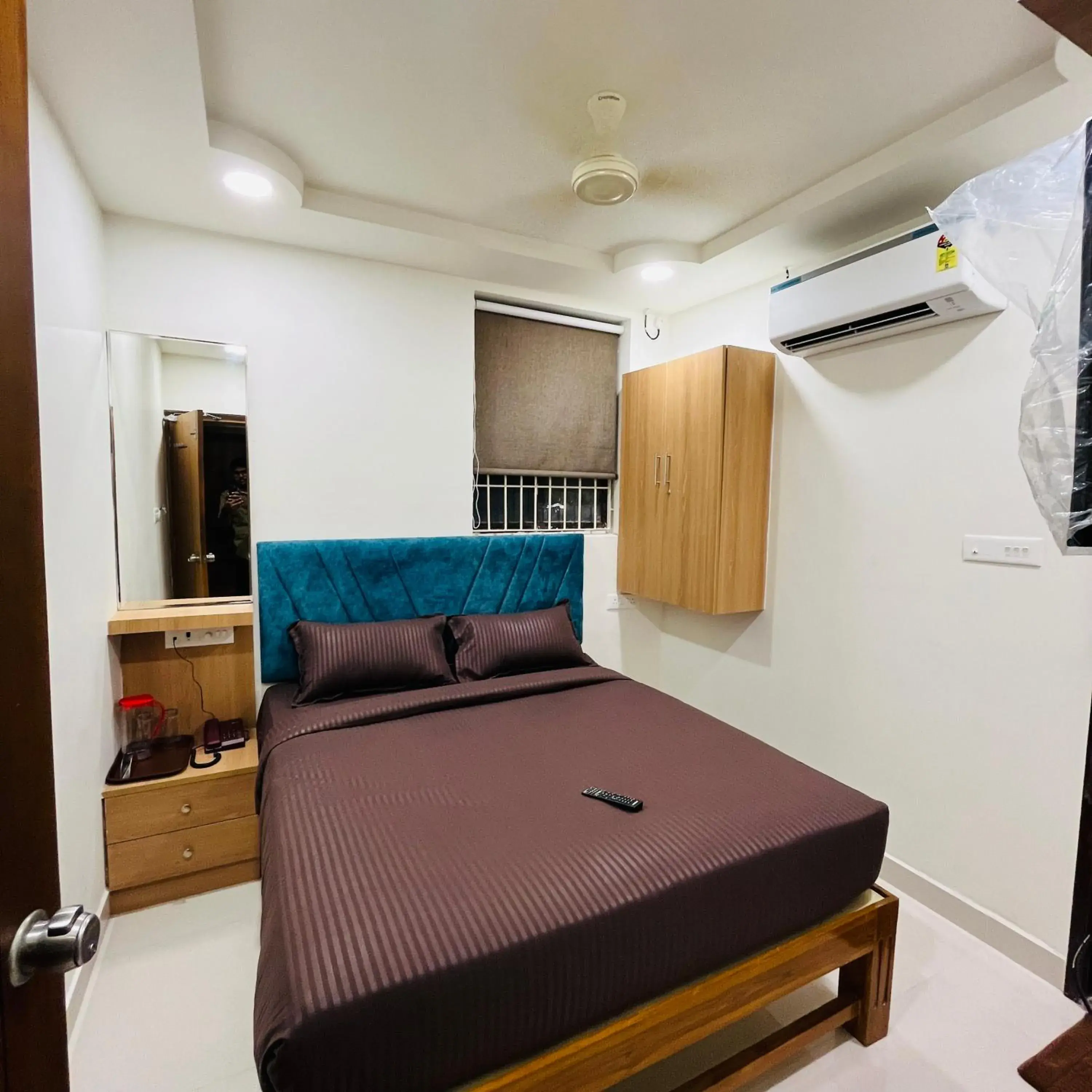 Property building, Bed in Sundaram Residency Chennai Property building, Bed in Sundaram Residency Chennai