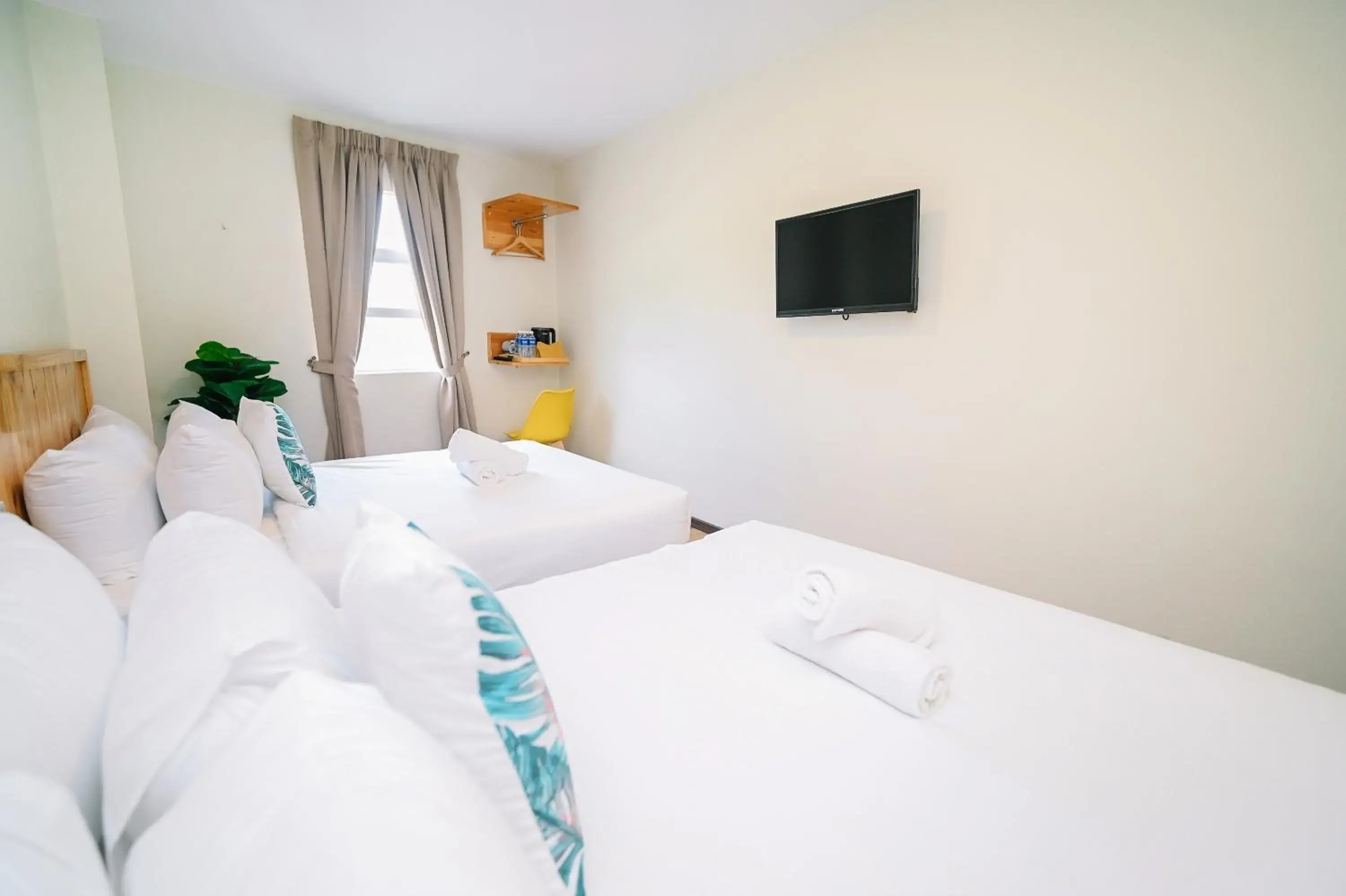 Bed in Swing & Pillows - Apple Hotel Shah Alam Bed in Swing & Pillows - Apple Hotel Shah Alam