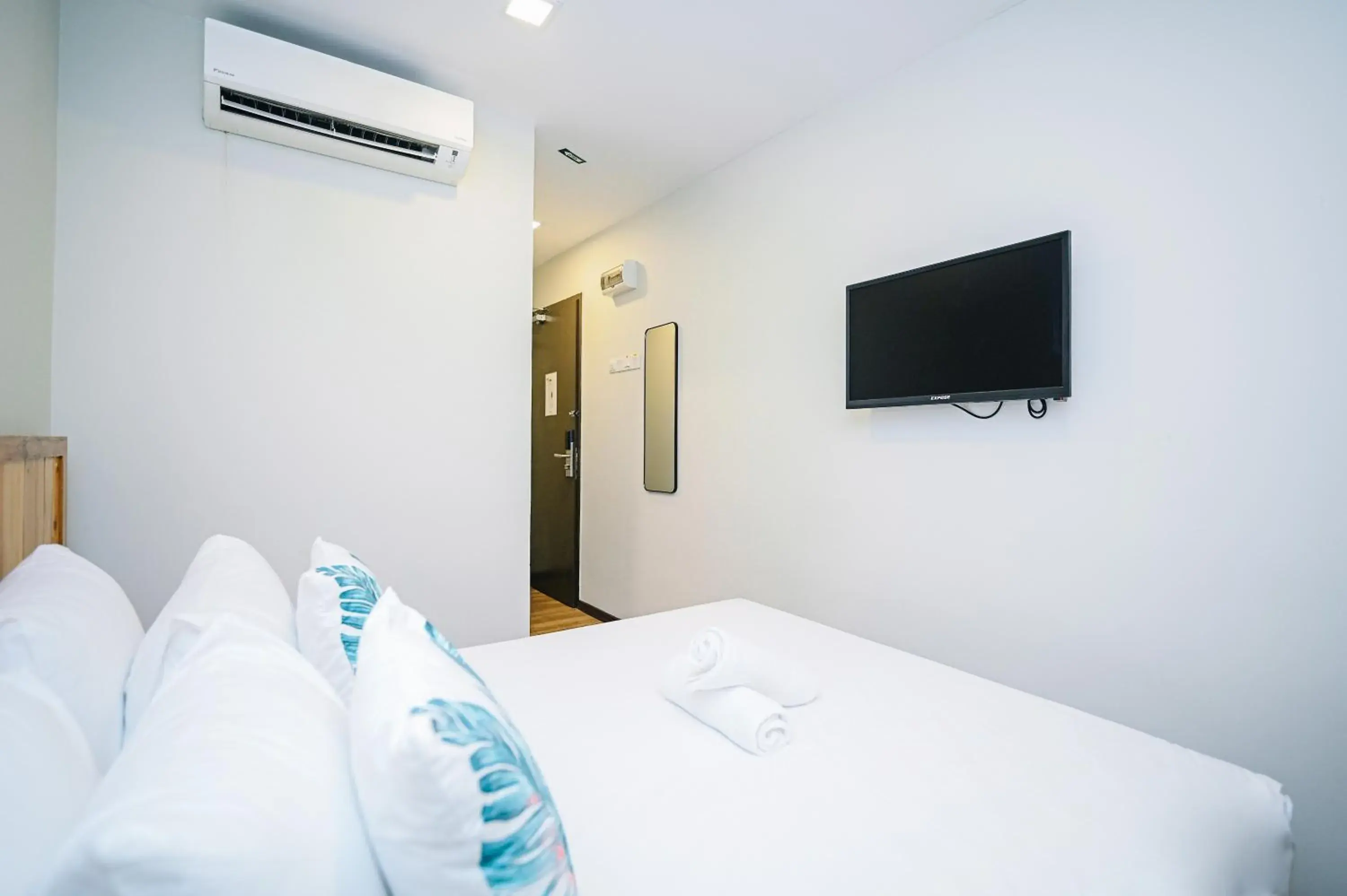 Bed in Swing & Pillows - Apple Hotel Shah Alam Bed in Swing & Pillows - Apple Hotel Shah Alam