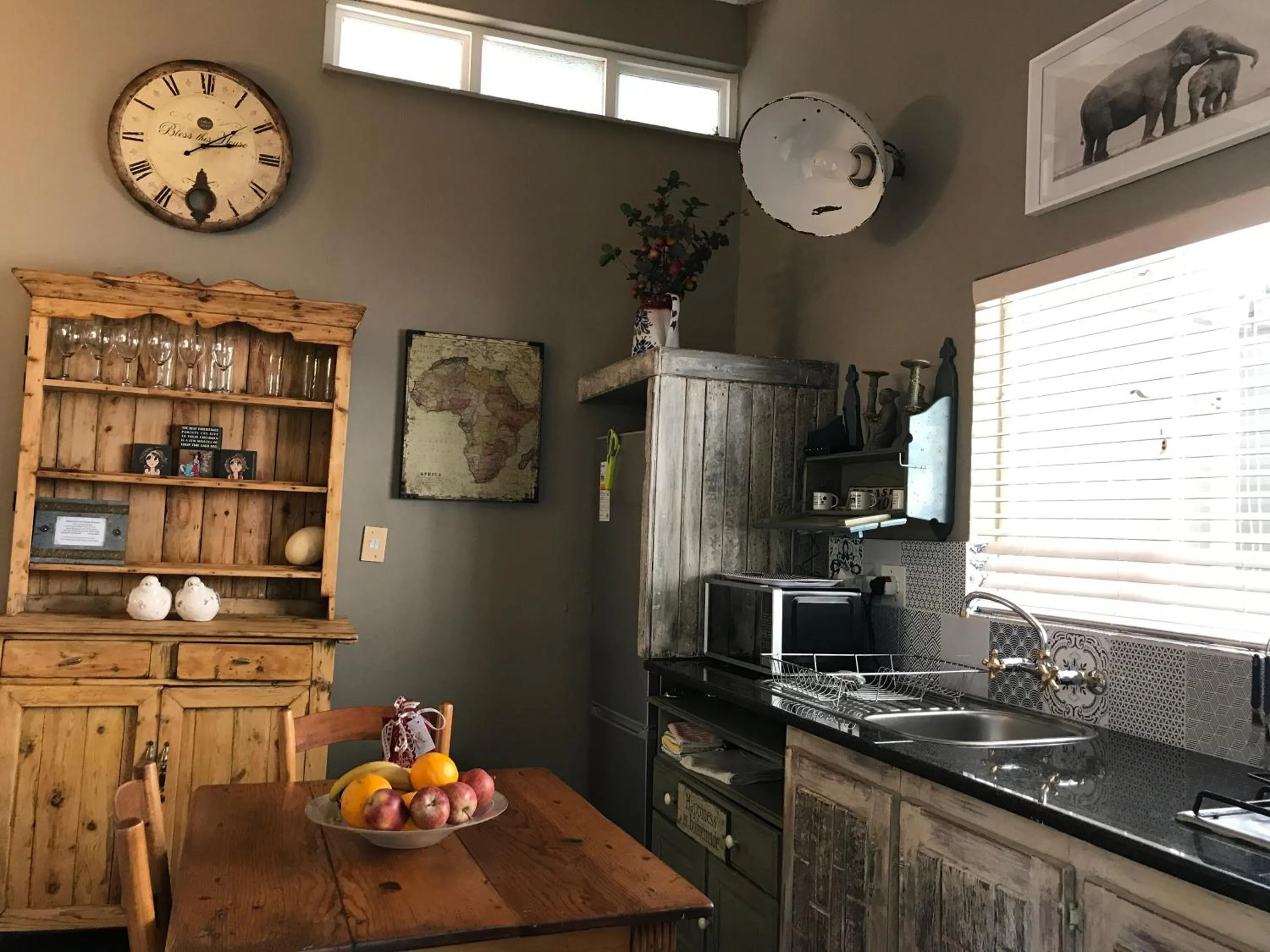 Waterhouse Guest Lodge - Indus Street