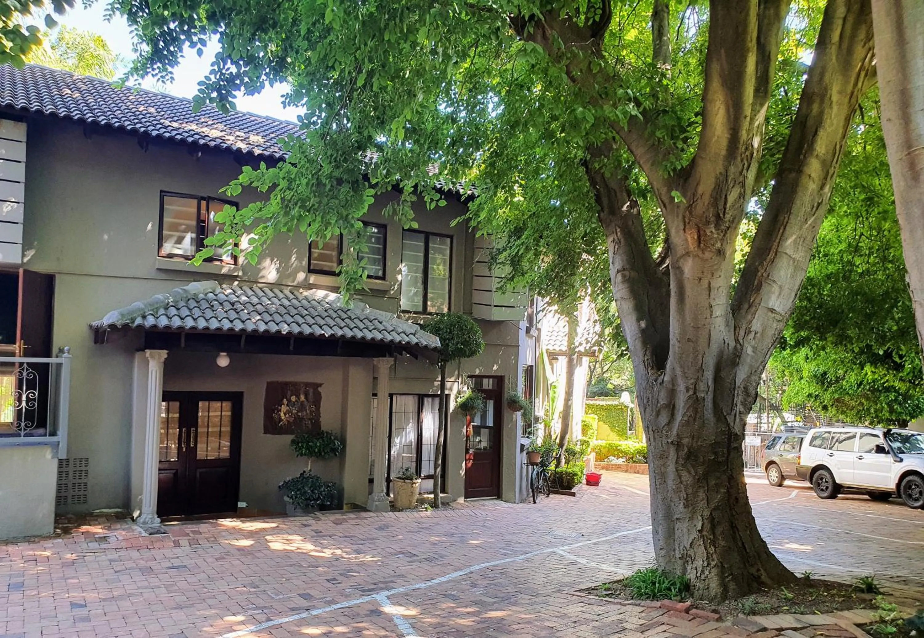 Waterhouse Guest Lodge - Indus Street