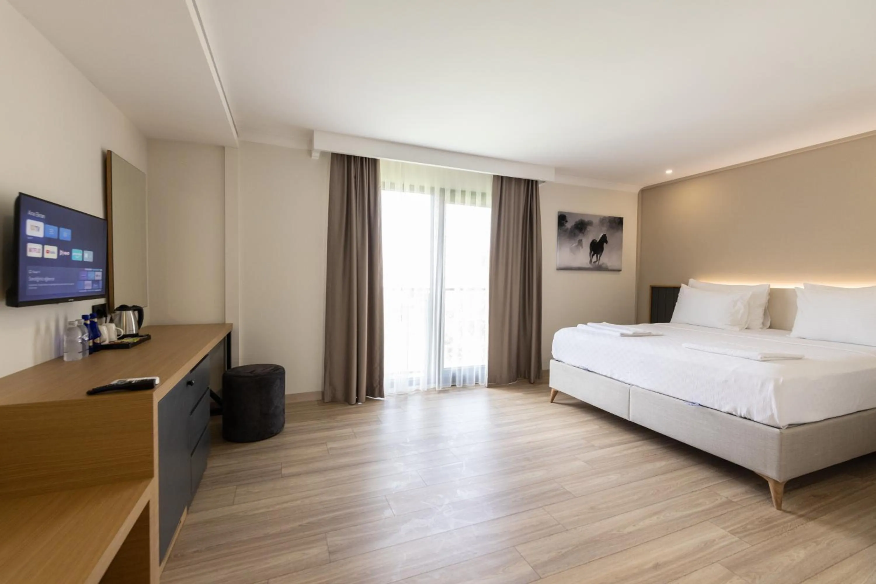 Photo of the whole room, Bed in Three Points Hotel