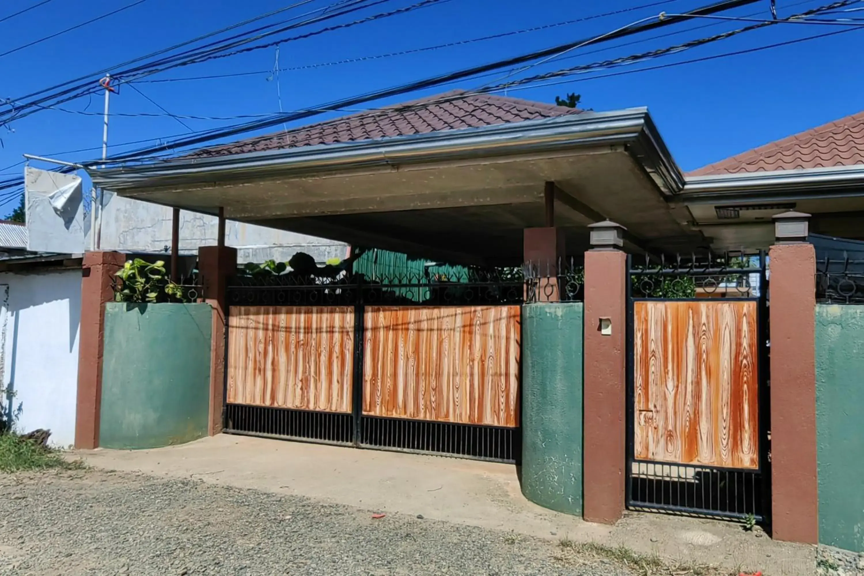 Property building in Summer Wind Pension Property building in Summer Wind Pension