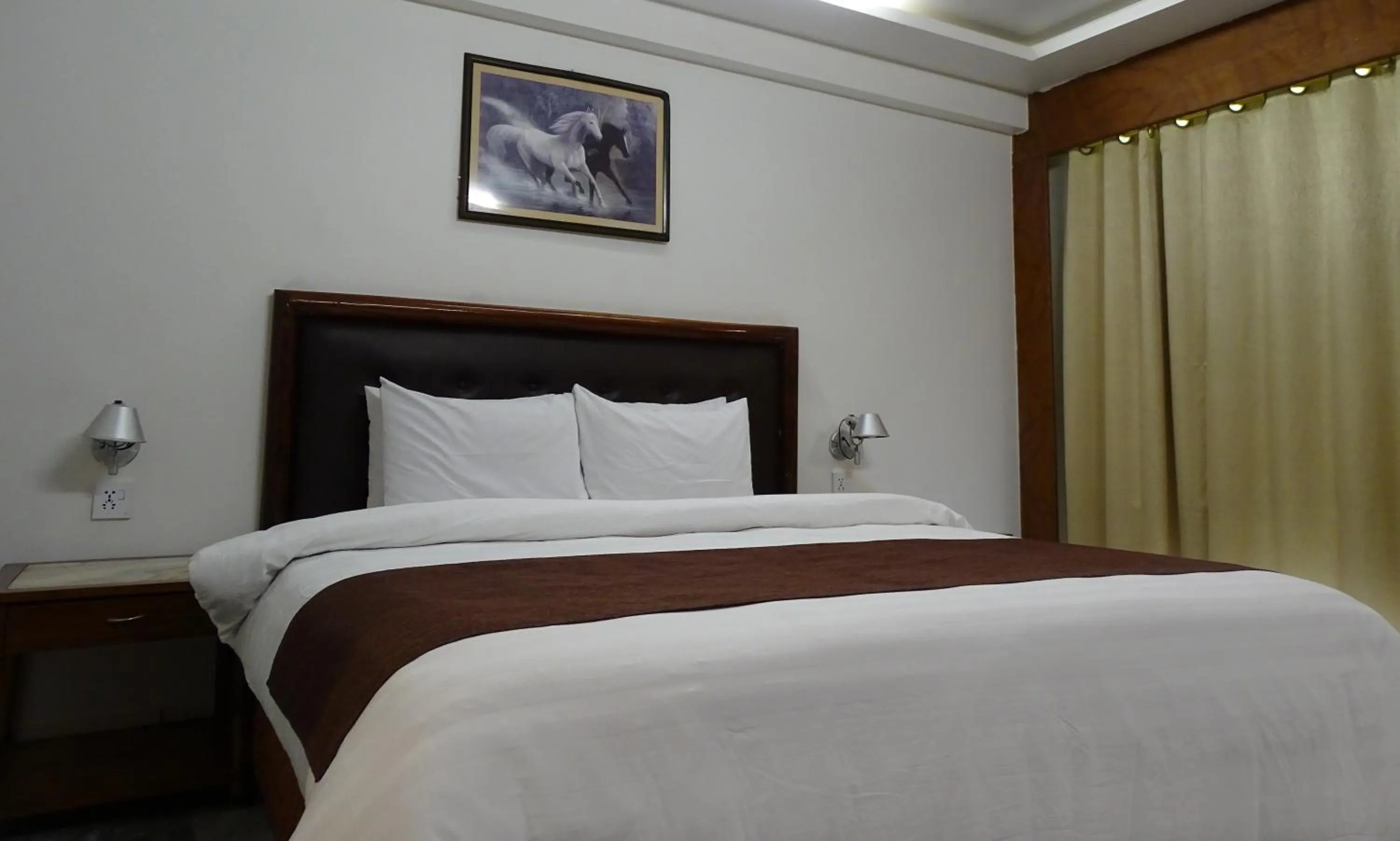 Bed in Hotel One Karachi