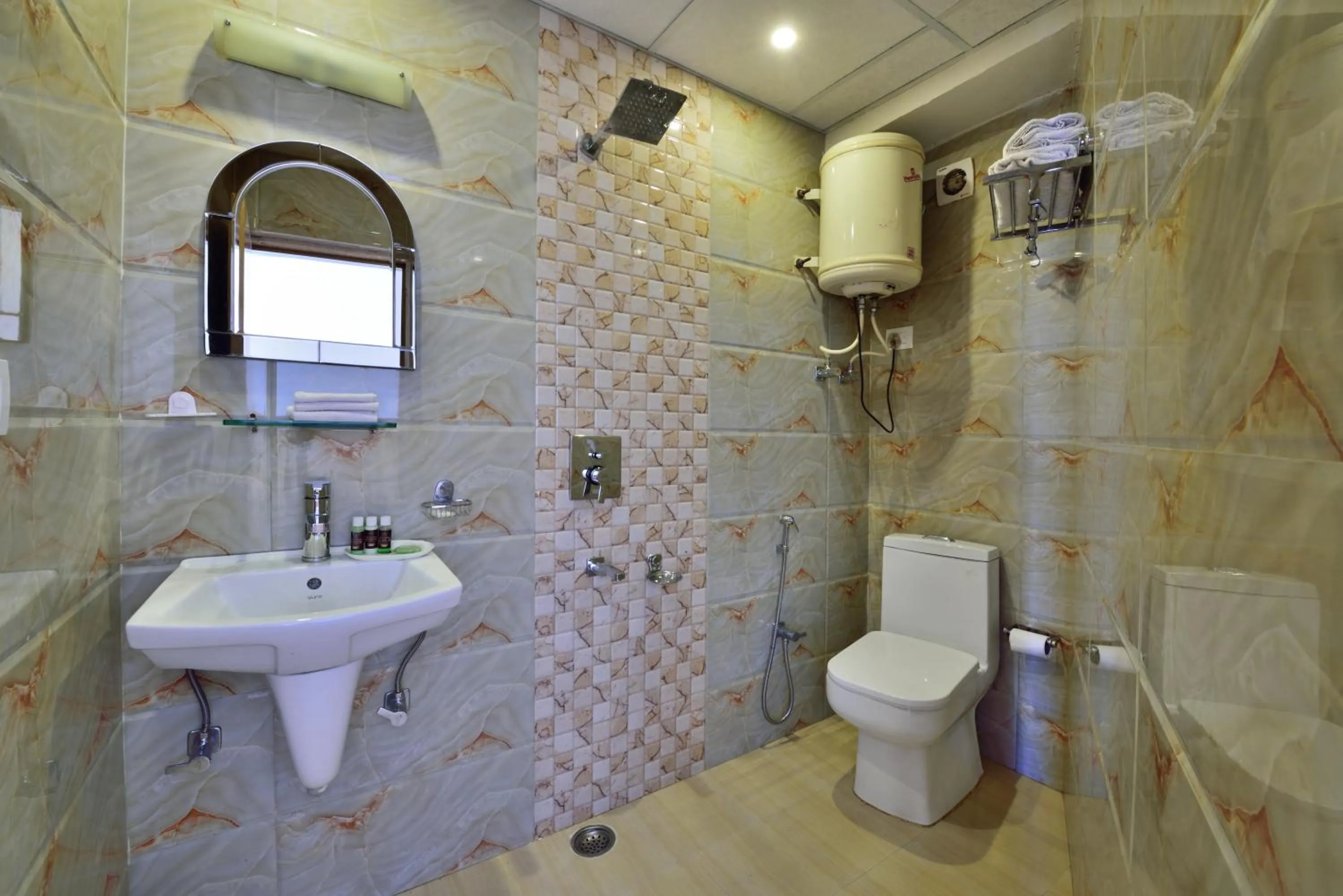 Galleu Hill Resort, Kufri Himalayan view resort