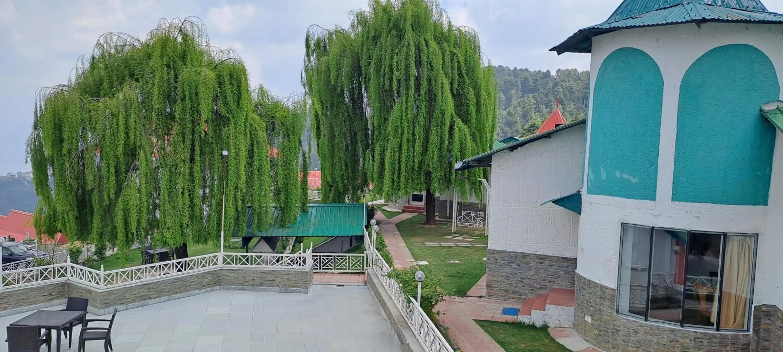 Garden in Galleu Hill Resort, Kufri Himalayan view resort