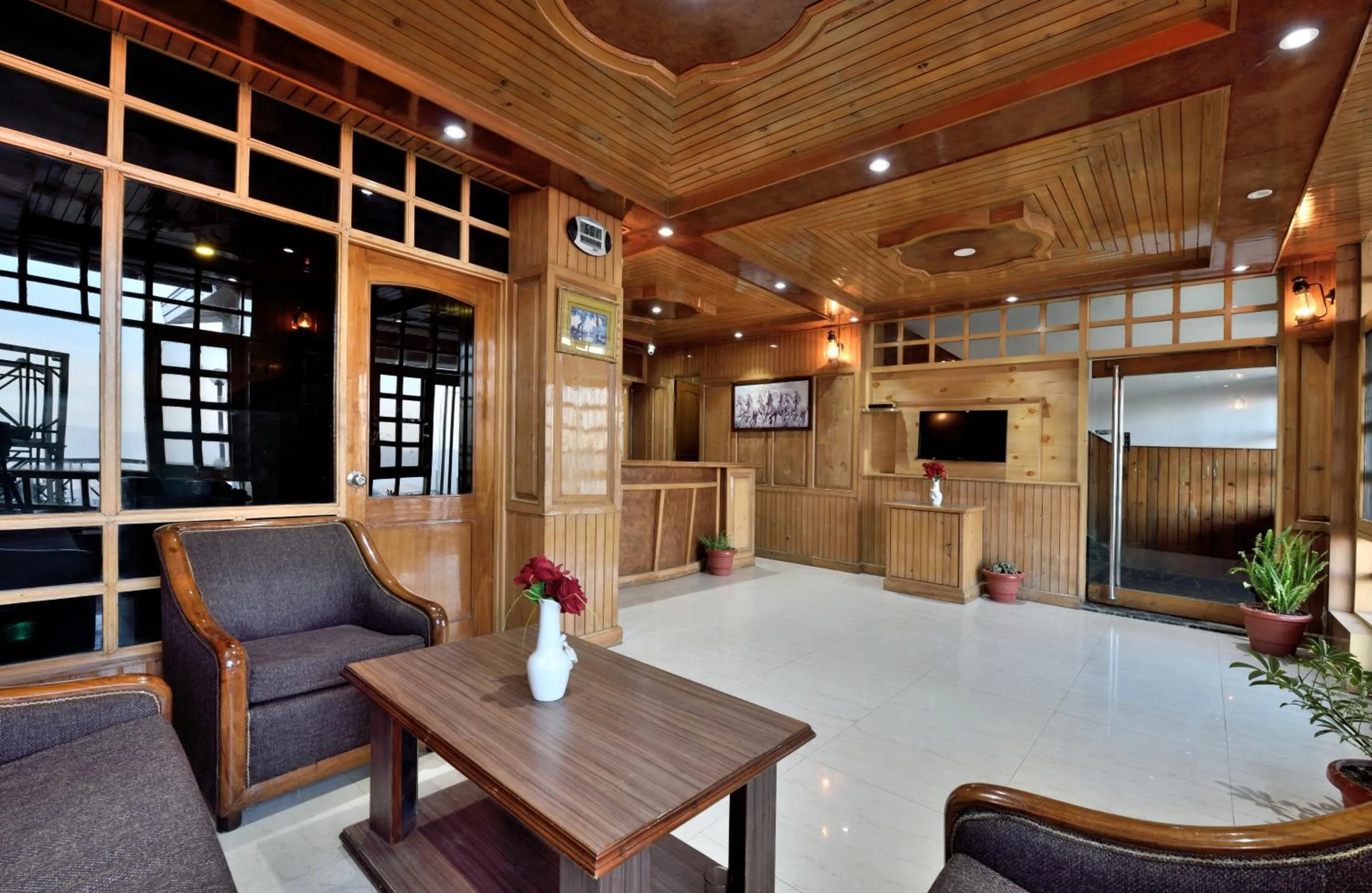 Galleu Hill Resort, Kufri Himalayan view resort