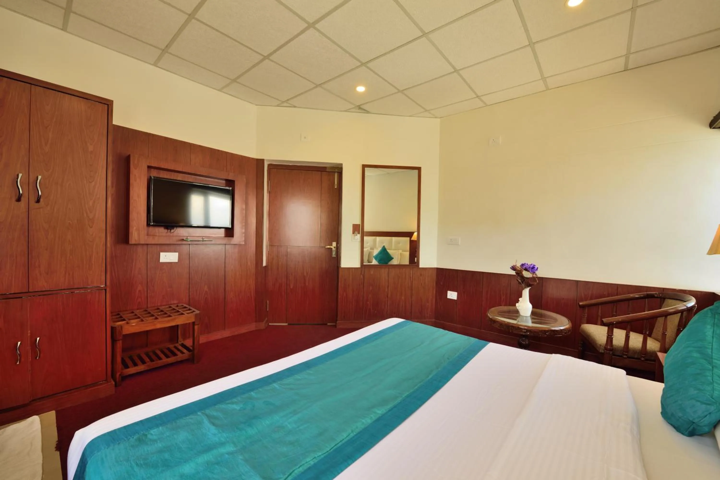 Galleu Hill Resort, Kufri Himalayan view resort