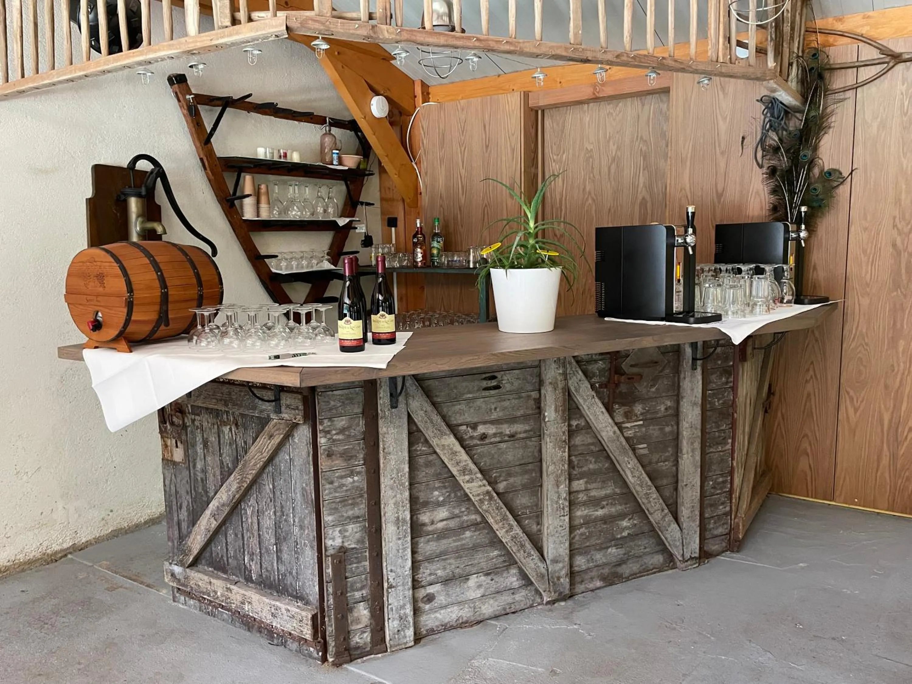 Restaurant/places to eat in Hotel Moulin de Villiers