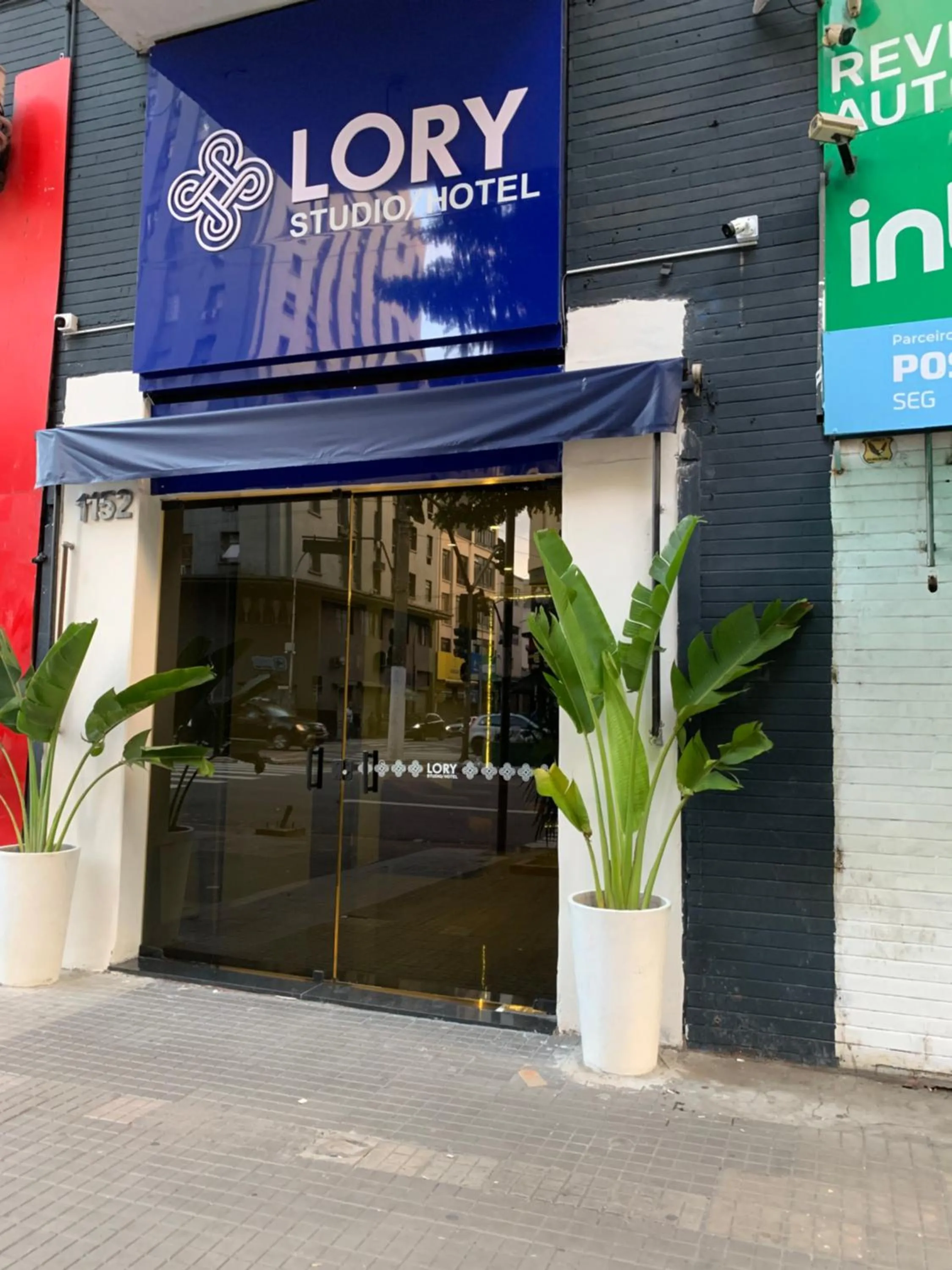 Property building in Lory Studio Hotel