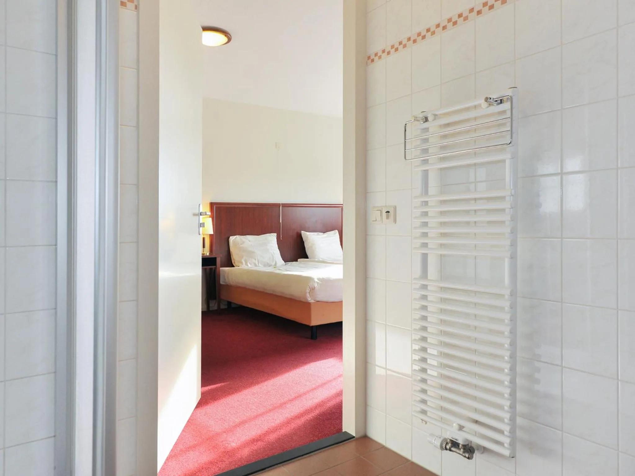 Photo of the whole room, Bed in de Brabantse Biesbosch