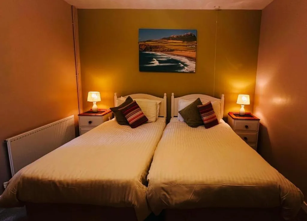 Bedroom, Bed in Ocean Haze Hotel