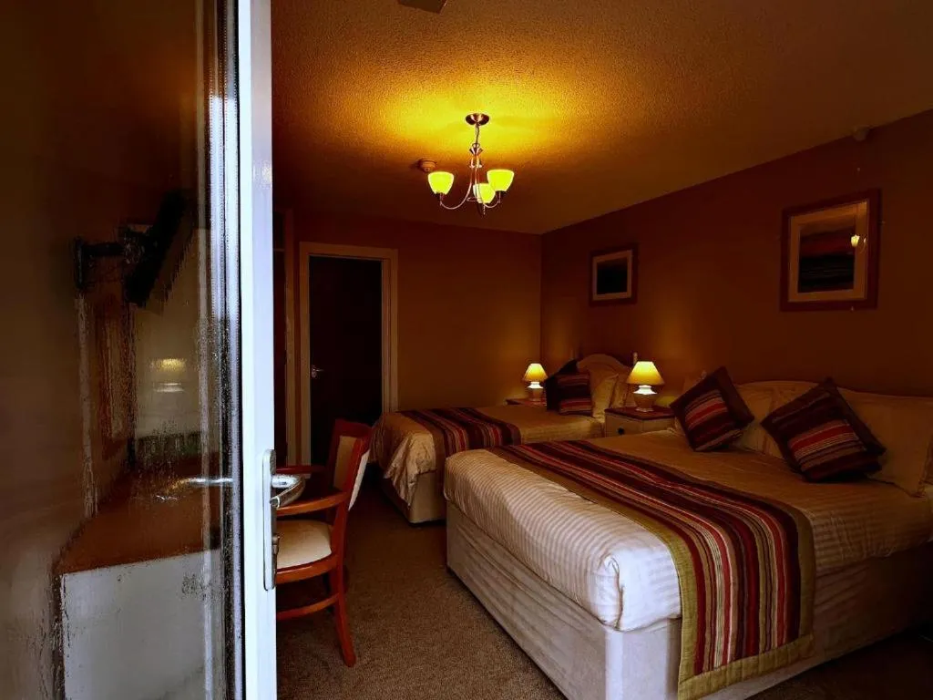 Bedroom, Bed in Ocean Haze Hotel