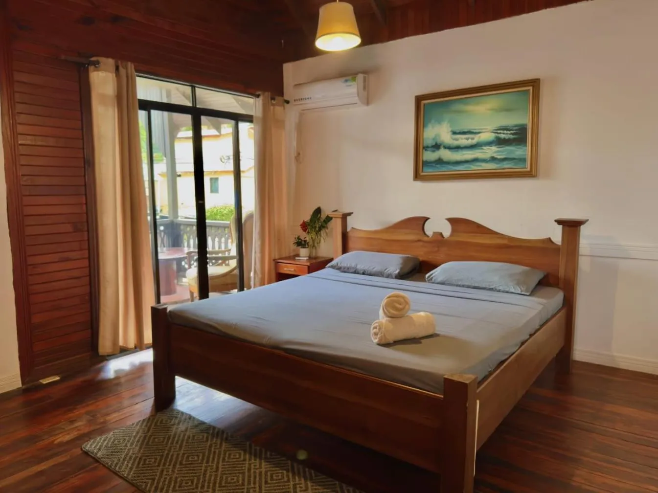 King Room with Sea View in Hotel Mandacarú Puerto Viejo