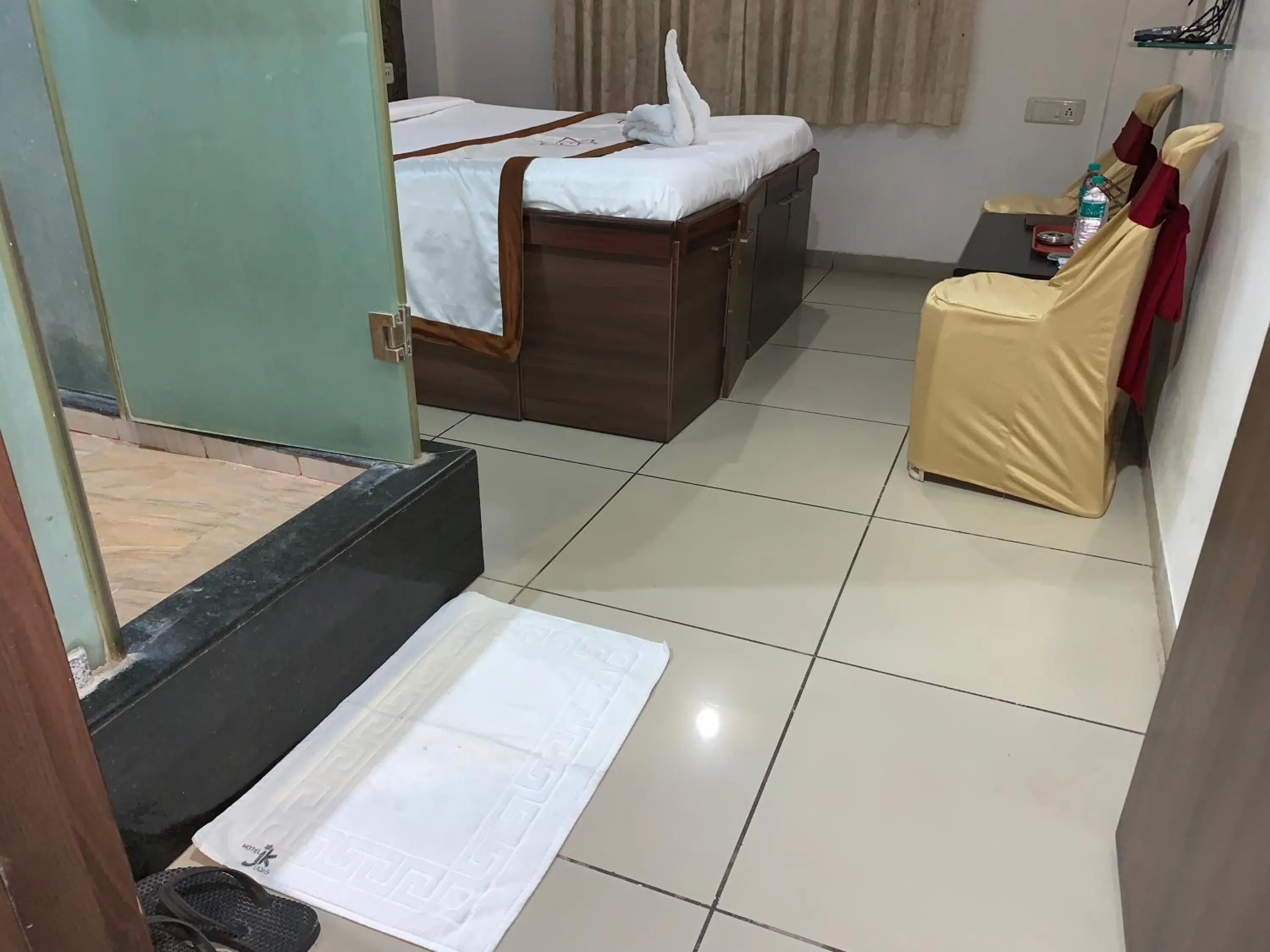 Bed in Hotel JK Lions - Koradi, Nagpur