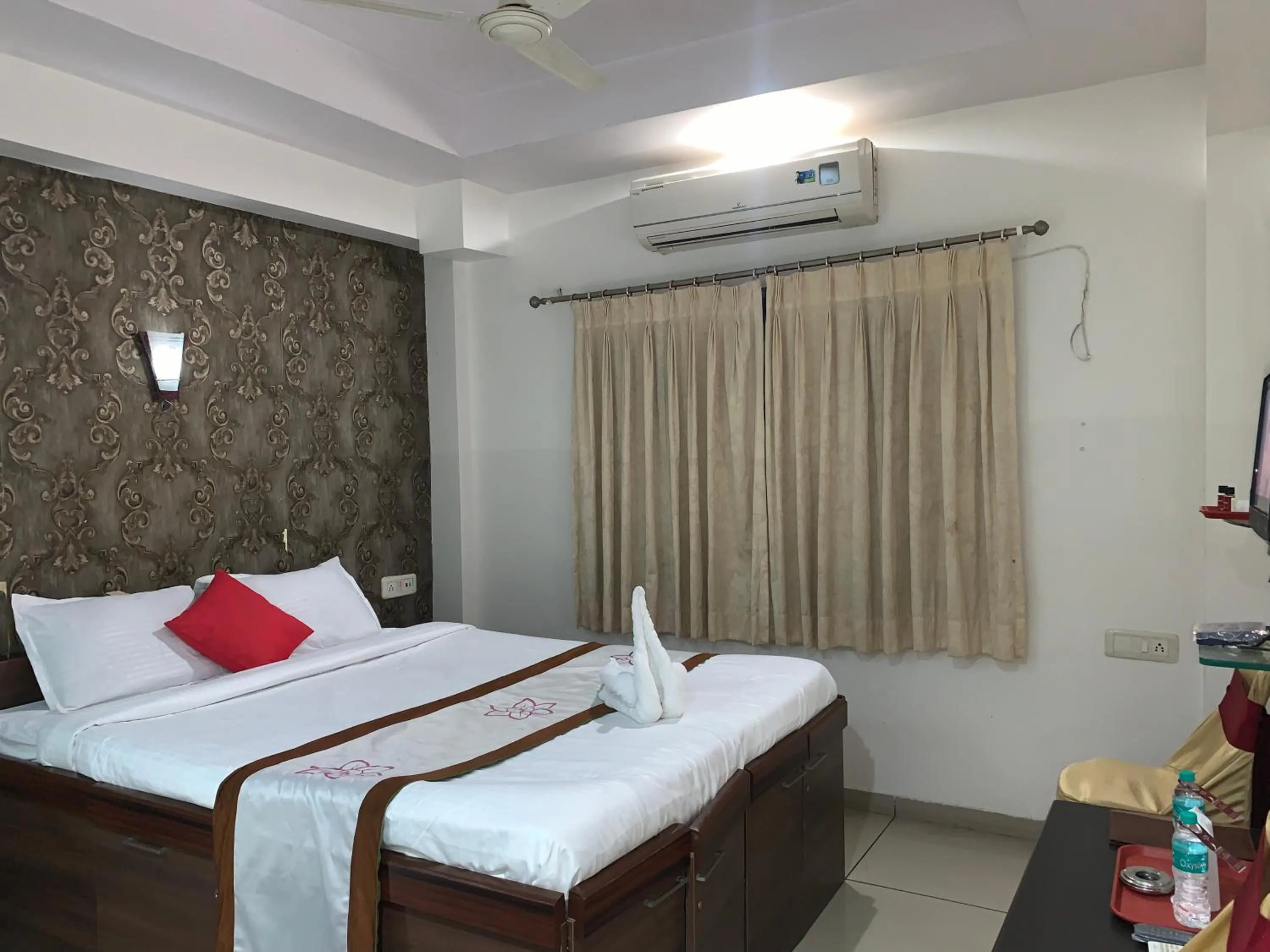 Bed in Hotel JK Lions - Koradi, Nagpur