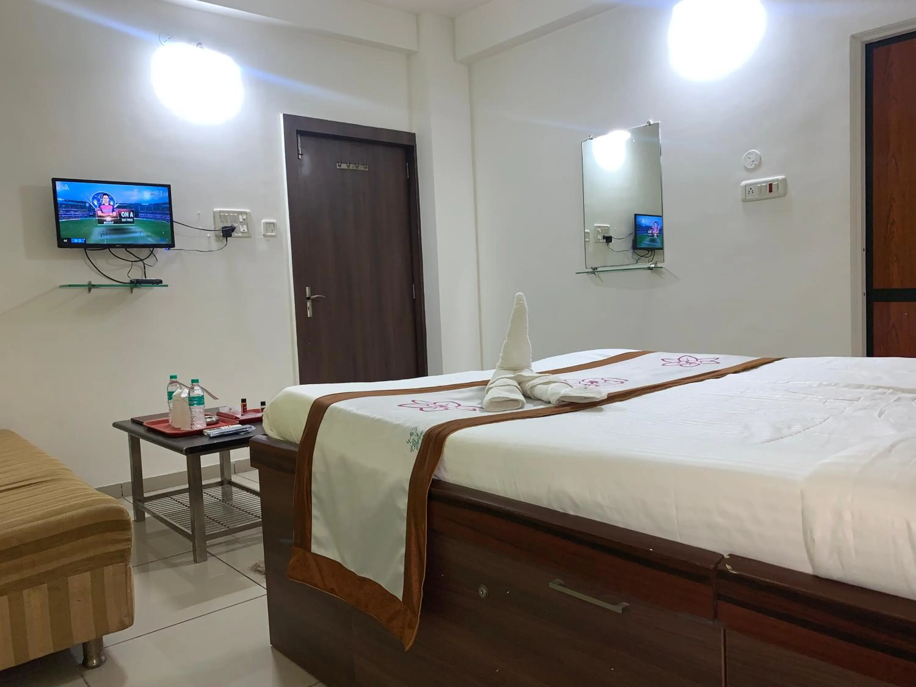 Bed in Hotel JK Lions - Koradi, Nagpur