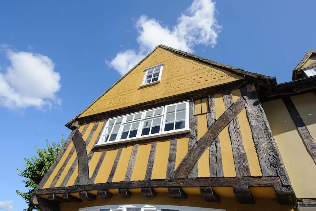 The Famous Harry Potter House, Hot Tub, Cinema Room, Sky TV