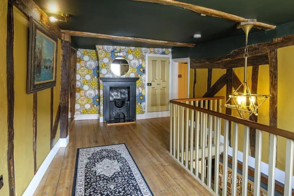 The Famous Harry Potter House, Hot Tub, Cinema Room, Sky TV