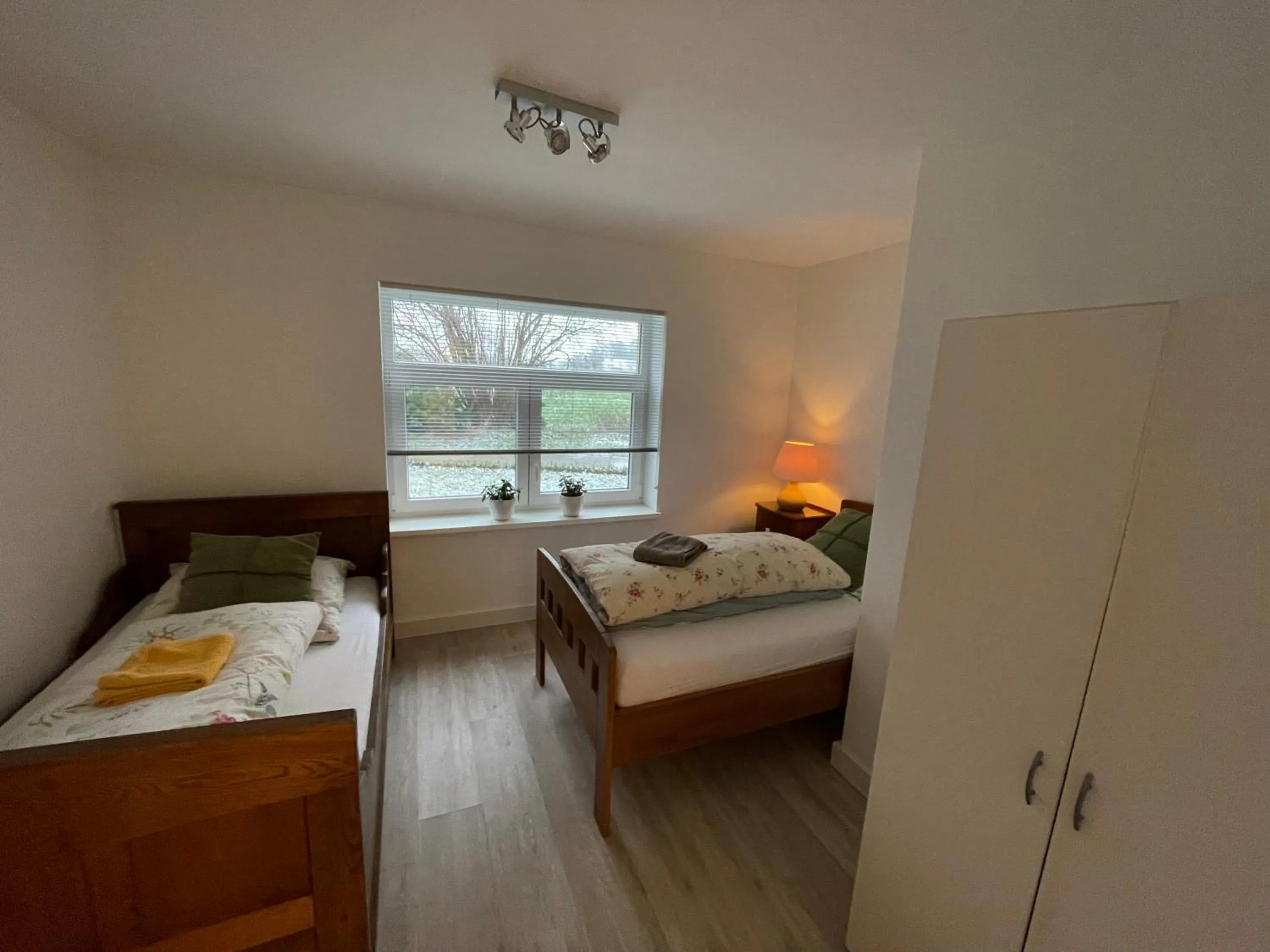 Bed in Große helle Wohnung